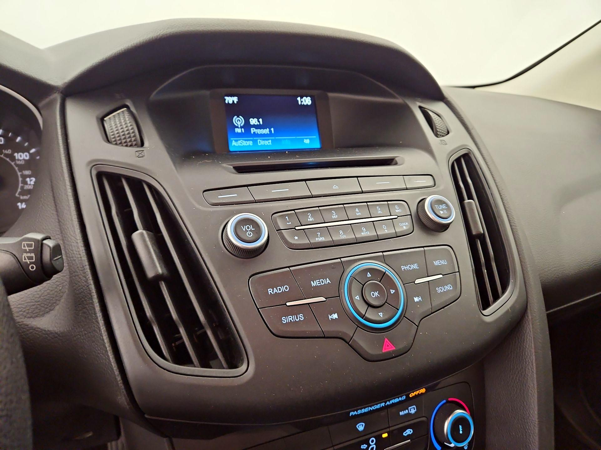 Thumbnail: 2017 Ford Focus - 15