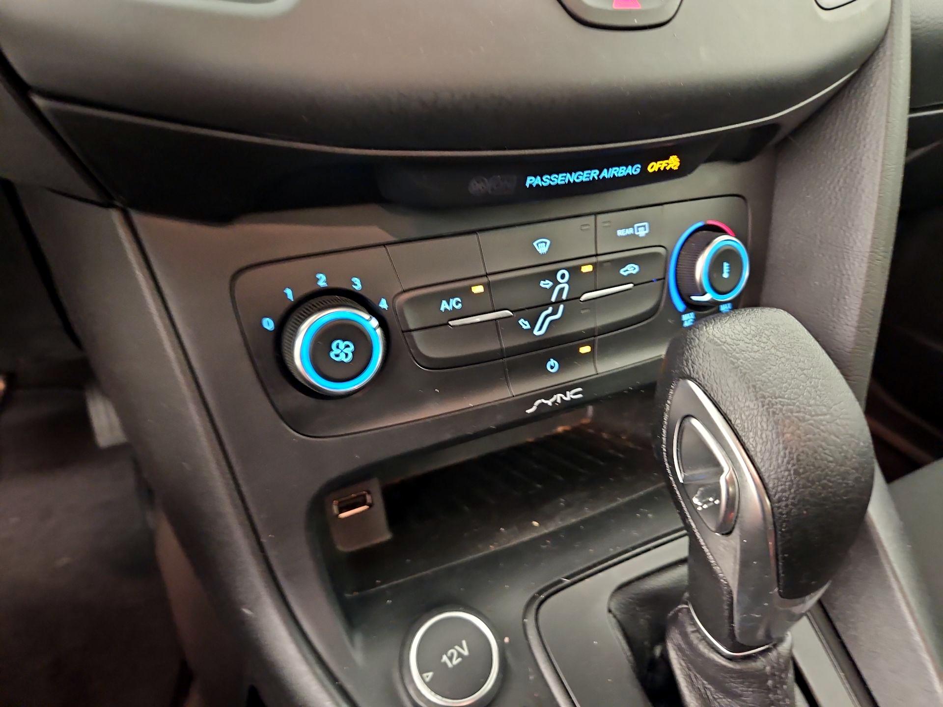 Thumbnail: 2017 Ford Focus - 16