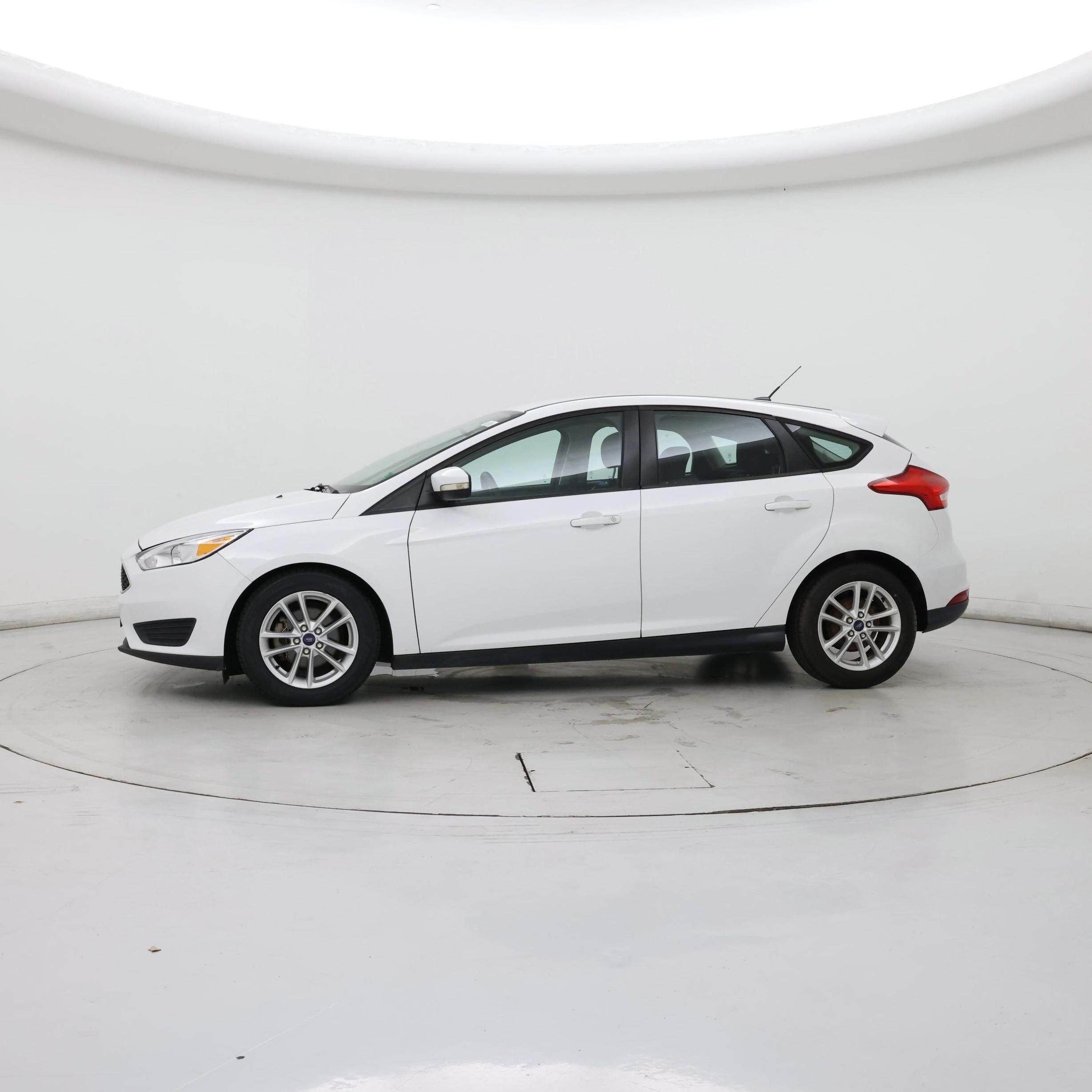 Thumbnail: 2017 Ford Focus - 3