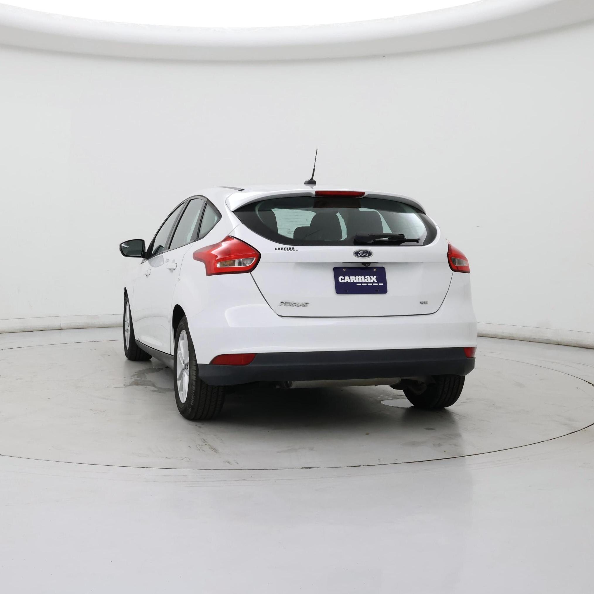 Thumbnail: 2017 Ford Focus - 6