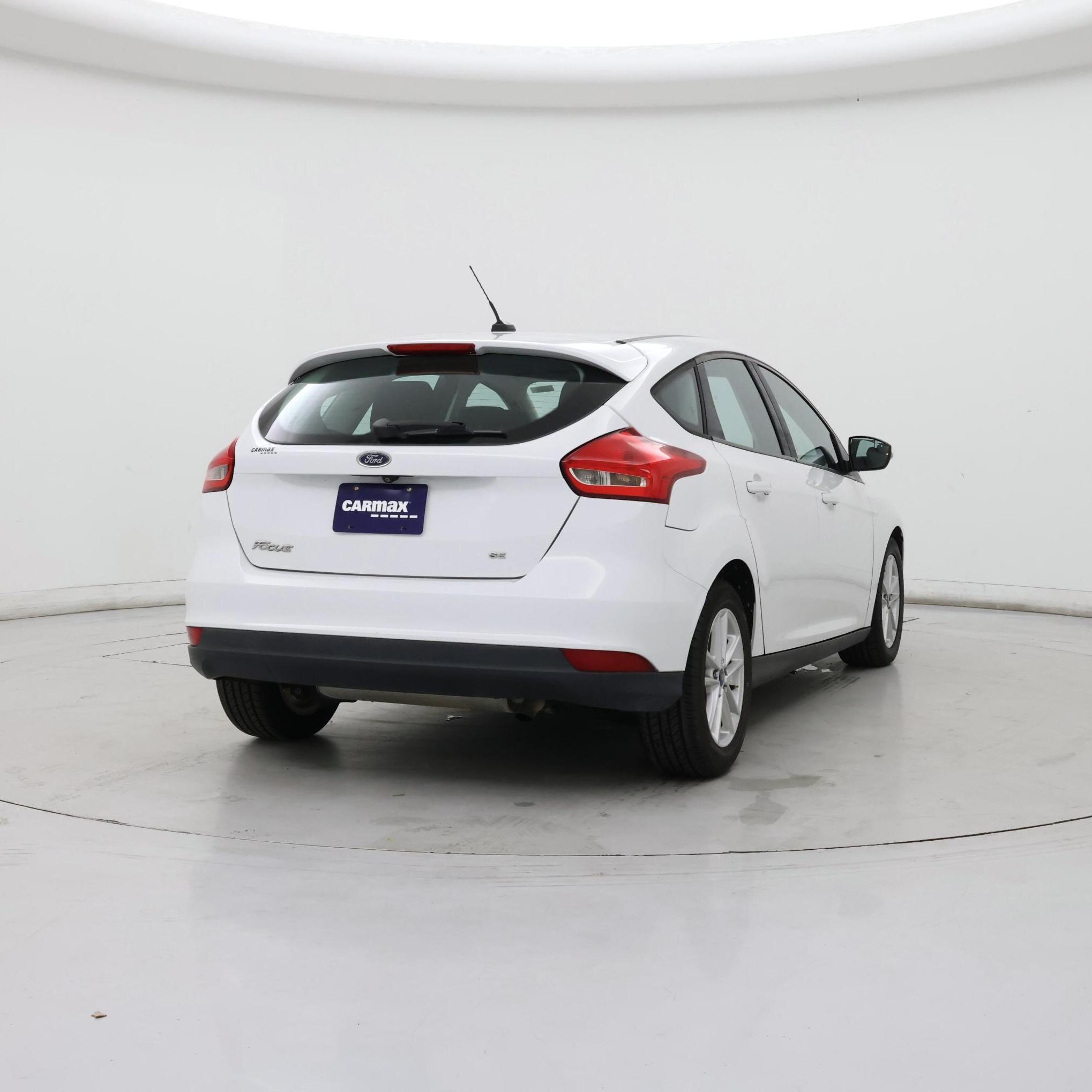 Thumbnail: 2017 Ford Focus - 8