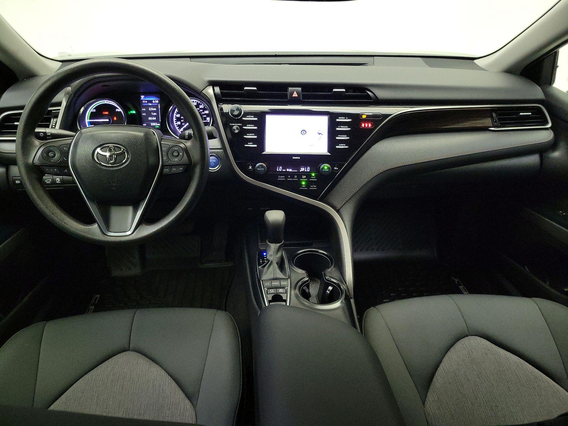 Thumbnail: 2020 Toyota Camry - 9