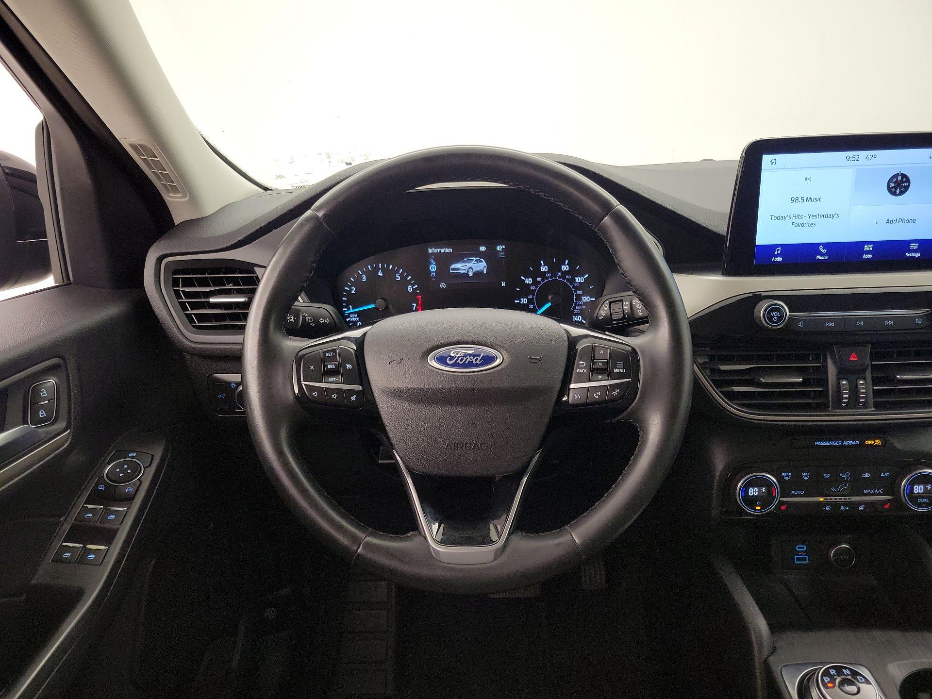 Thumbnail: 2021 Ford Escape - 10