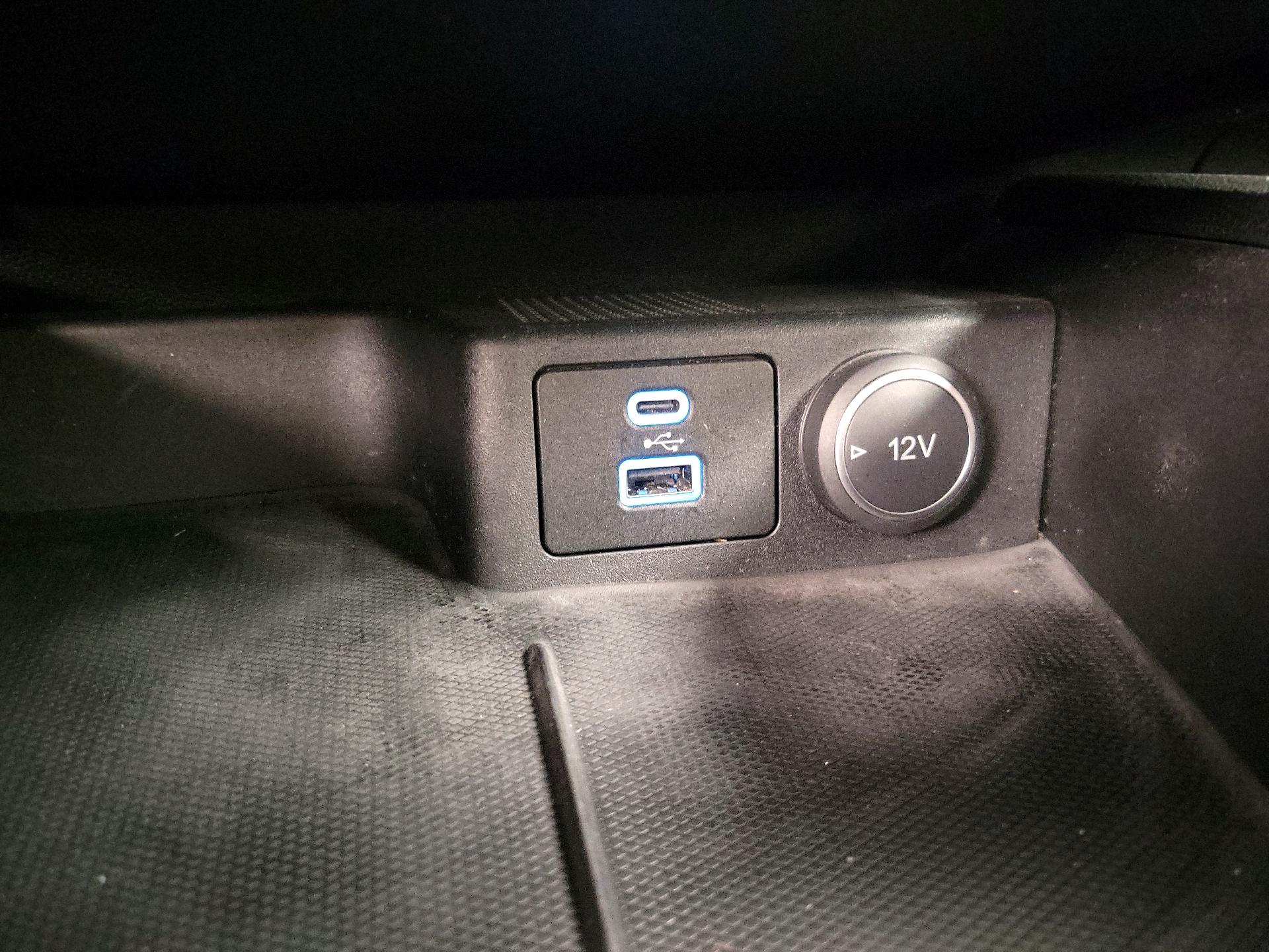 Thumbnail: 2021 Ford Escape - 18