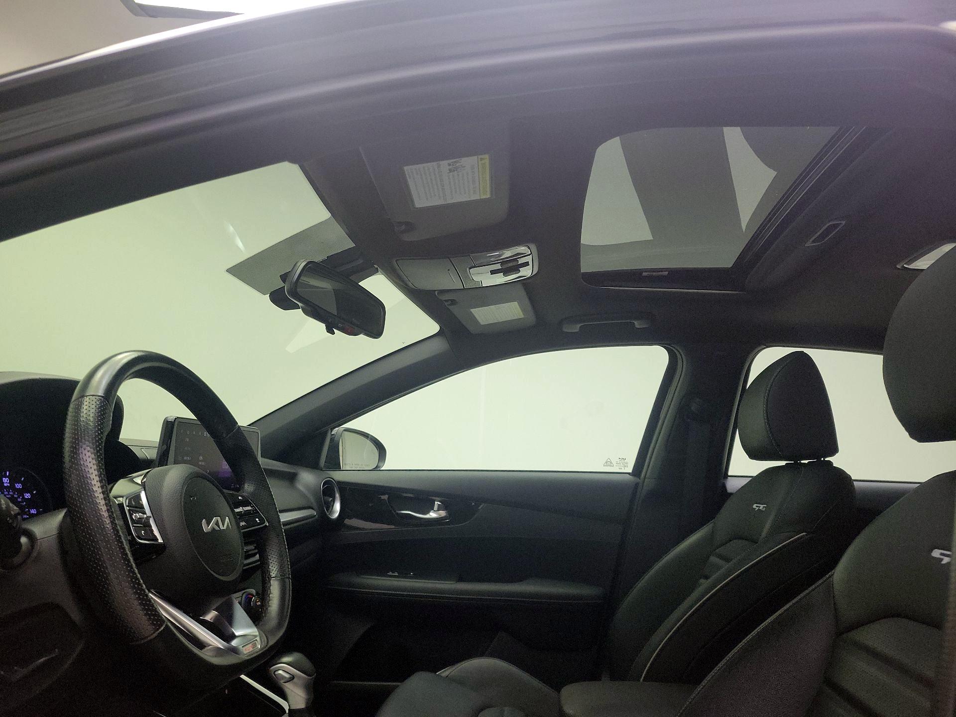 Thumbnail: 2023 Kia Forte - 19