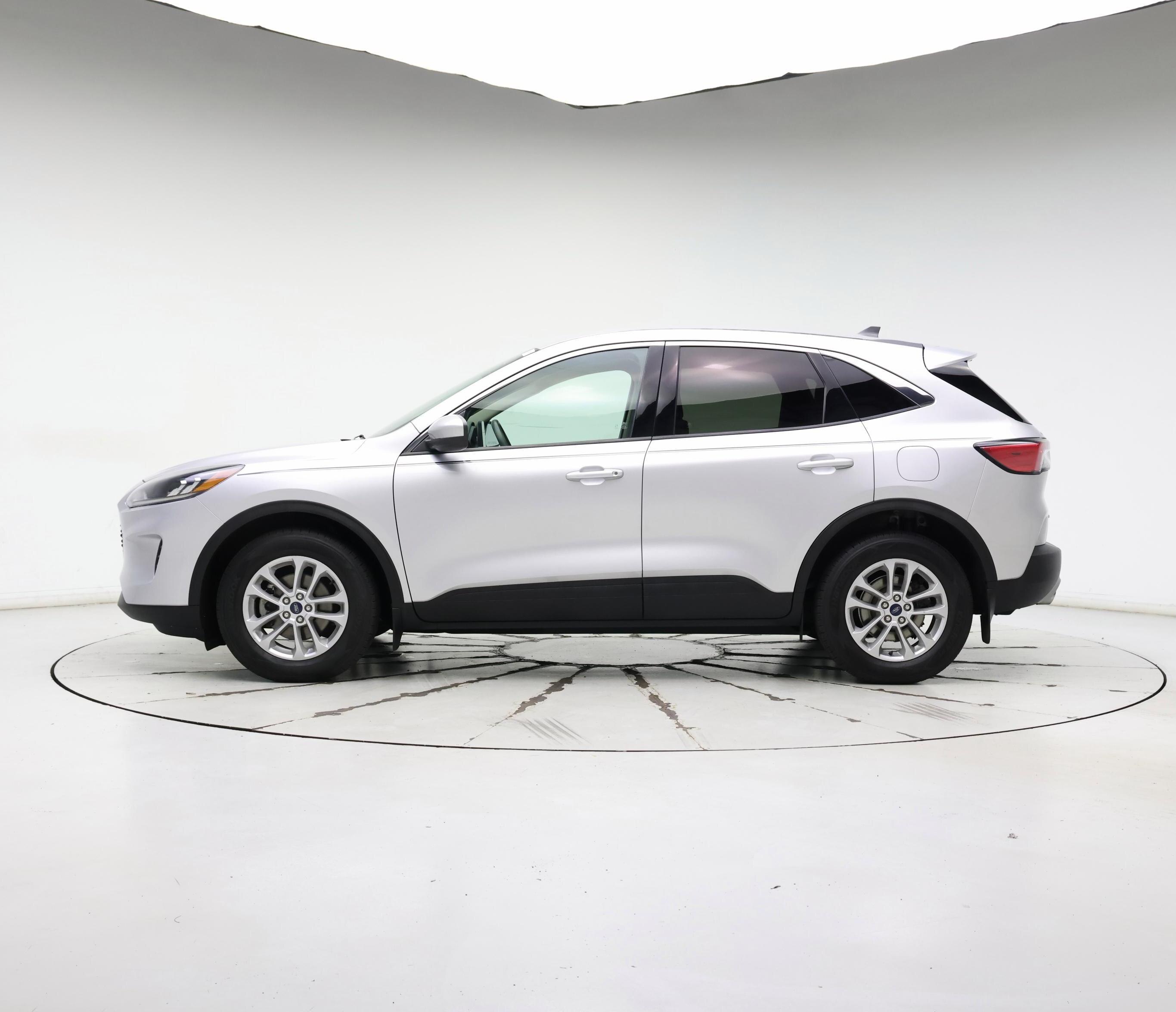 Thumbnail: 2020 Ford Escape - 3