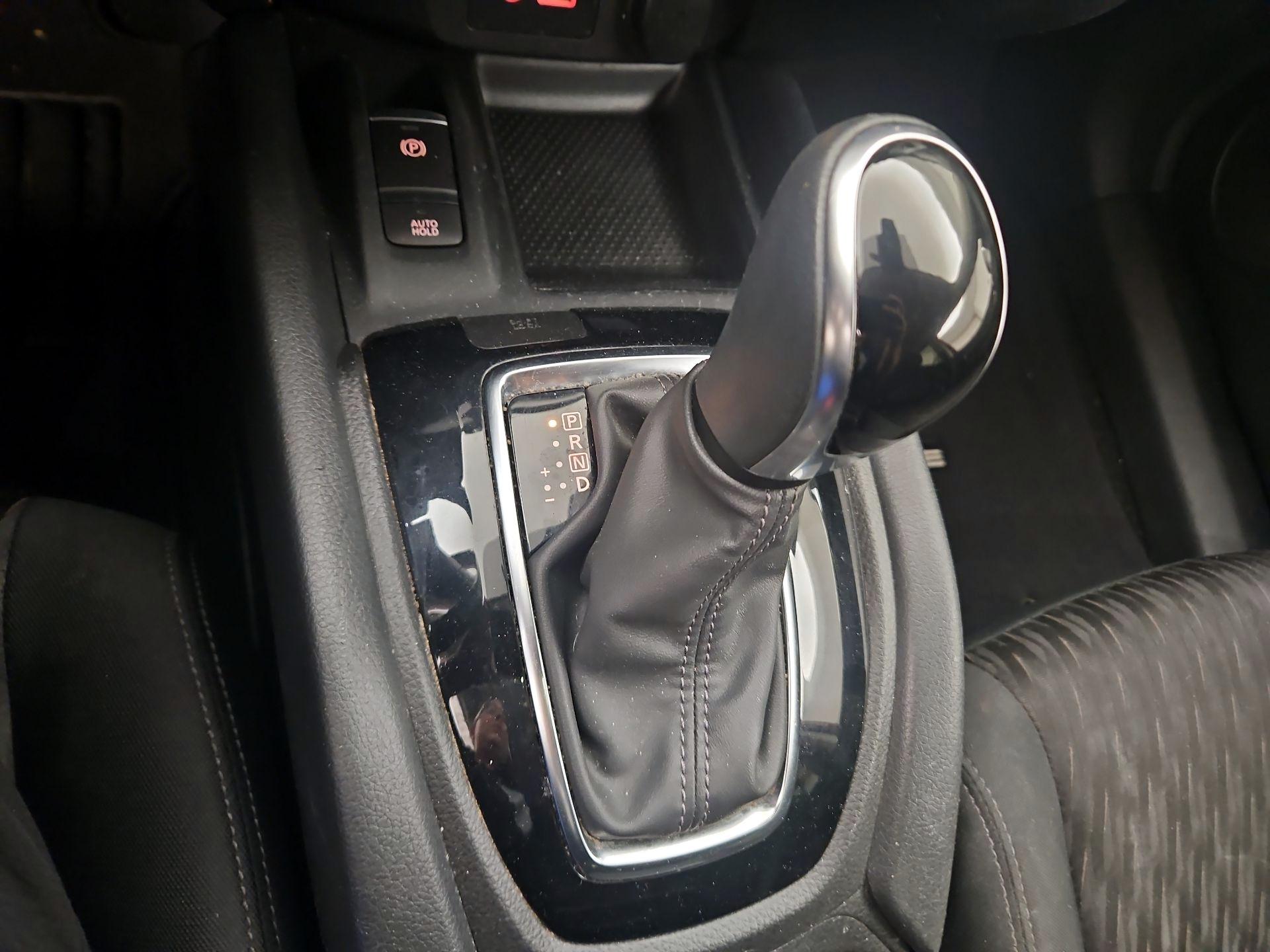 Thumbnail: 2020 Nissan Rogue - 18