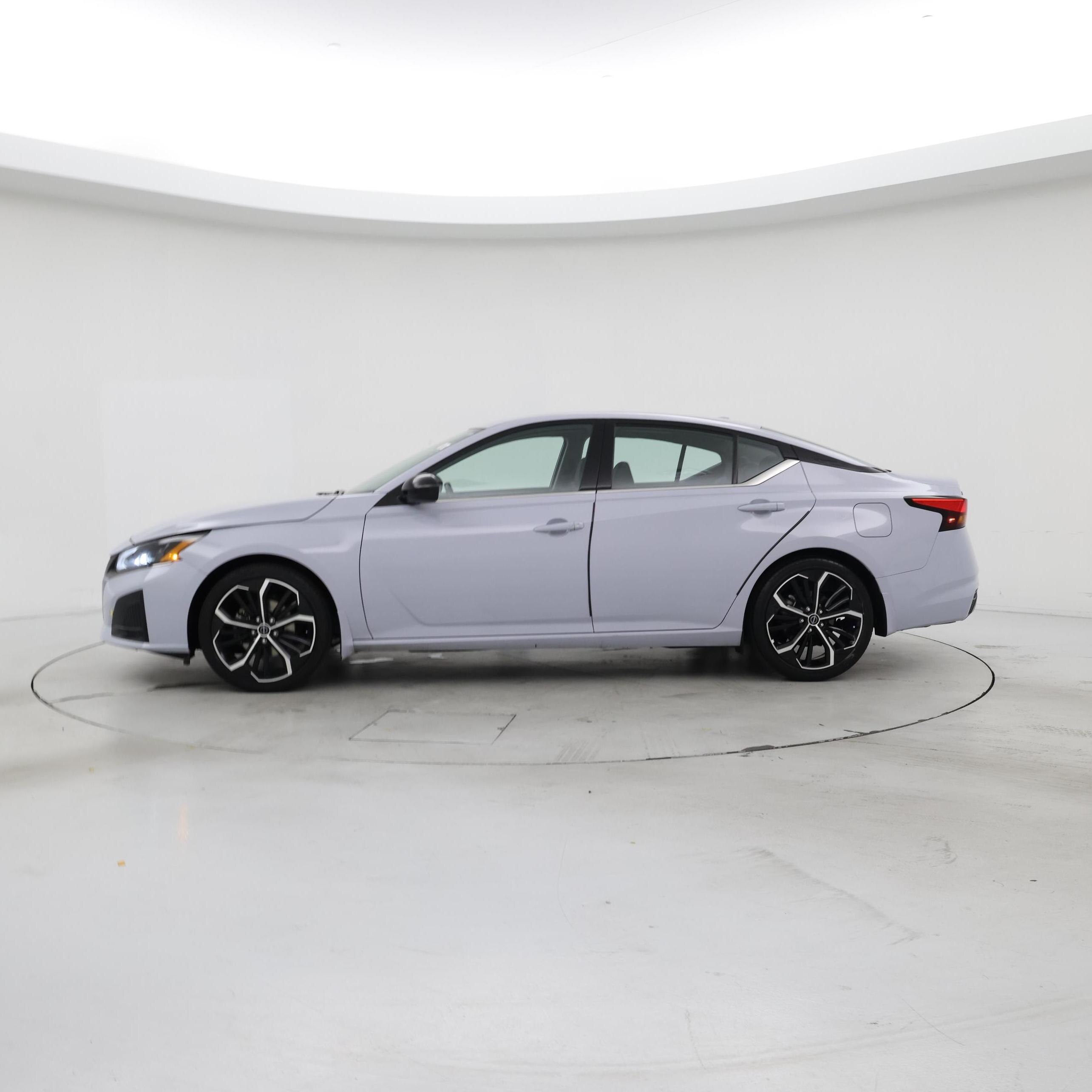 Thumbnail: 2023 Nissan Altima - 3