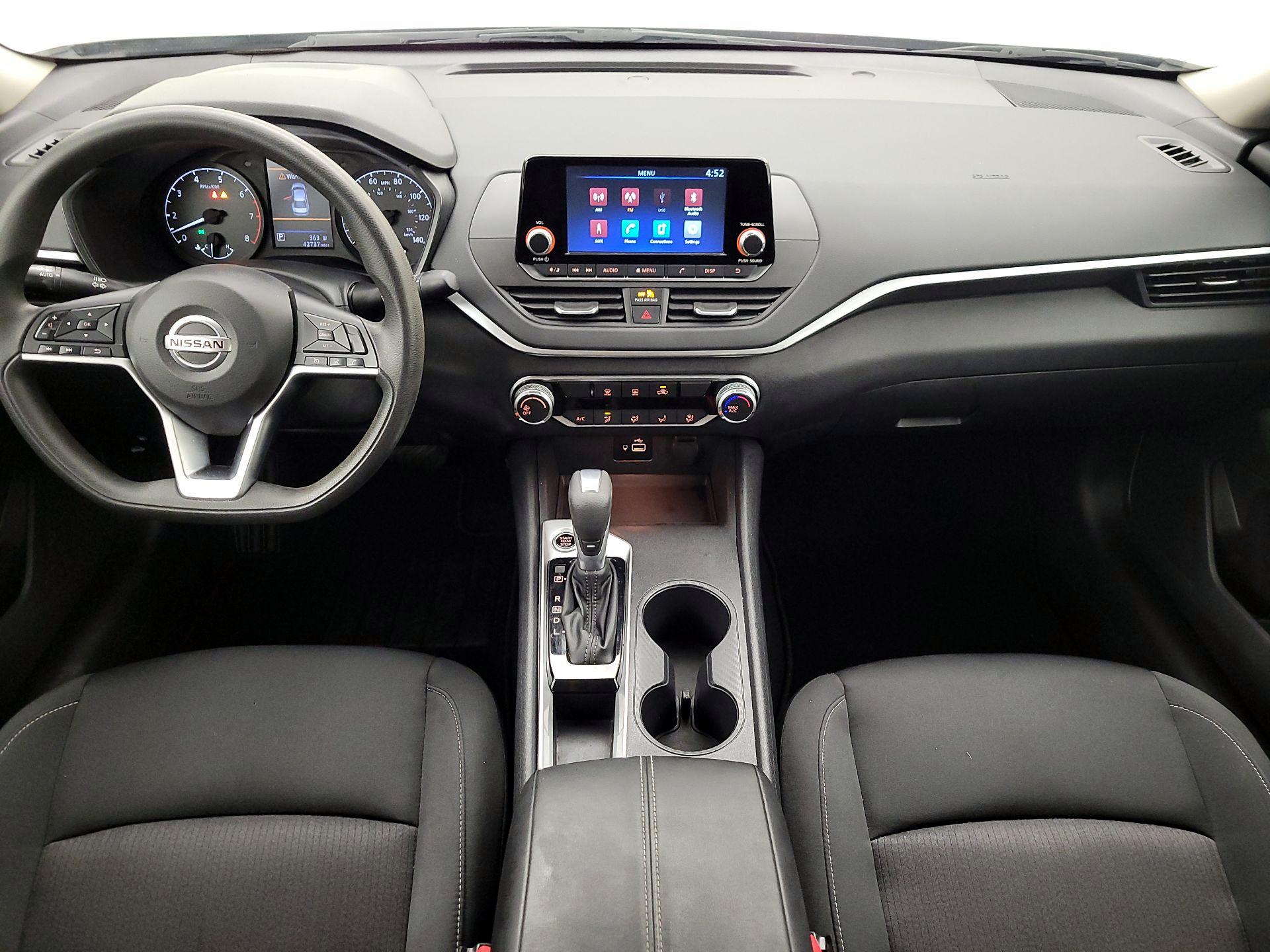 Thumbnail: 2022 Nissan Altima - 9