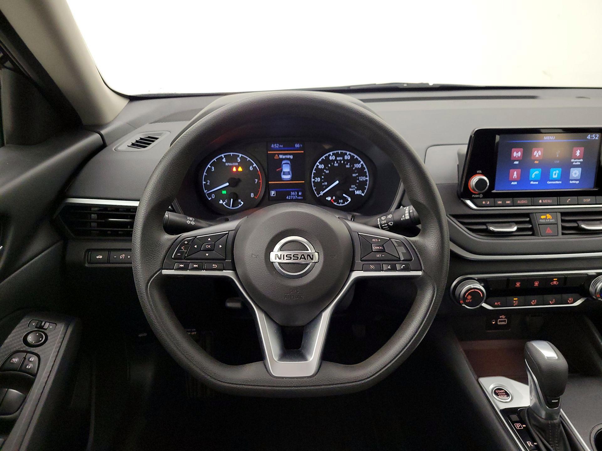 Thumbnail: 2022 Nissan Altima - 10
