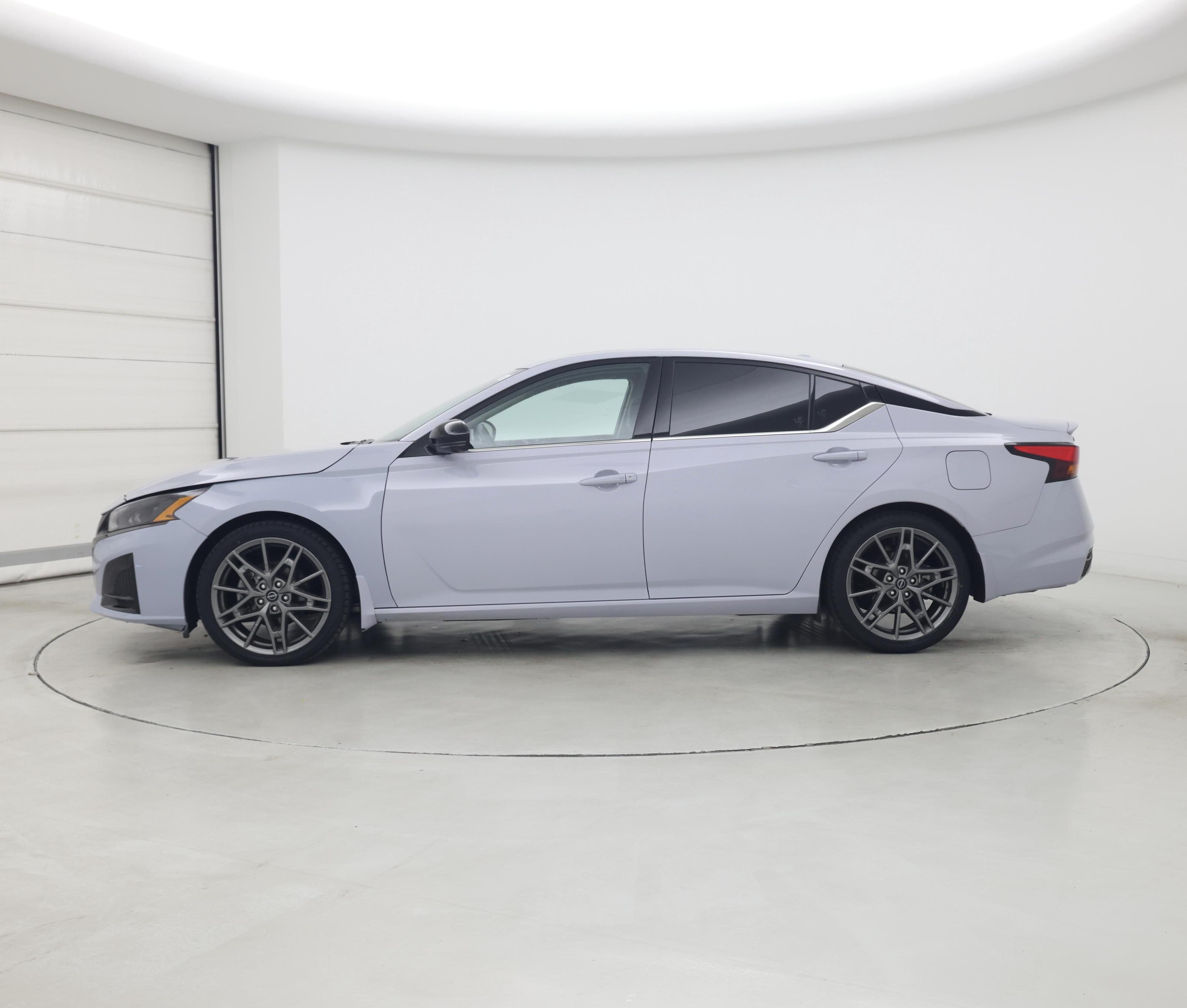 Thumbnail: 2023 Nissan Altima - 3