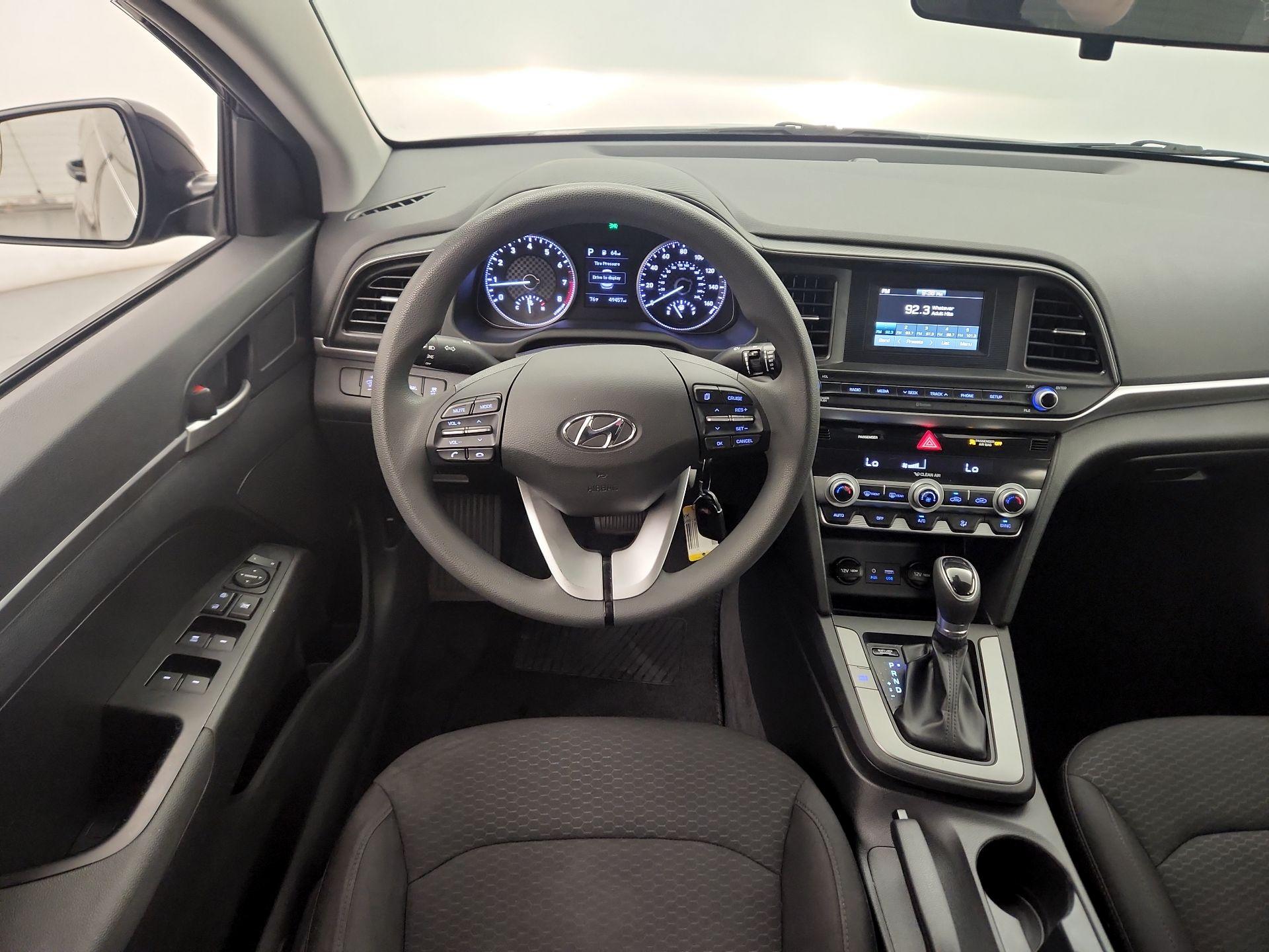 Thumbnail: 2020 Hyundai Elantra - 10