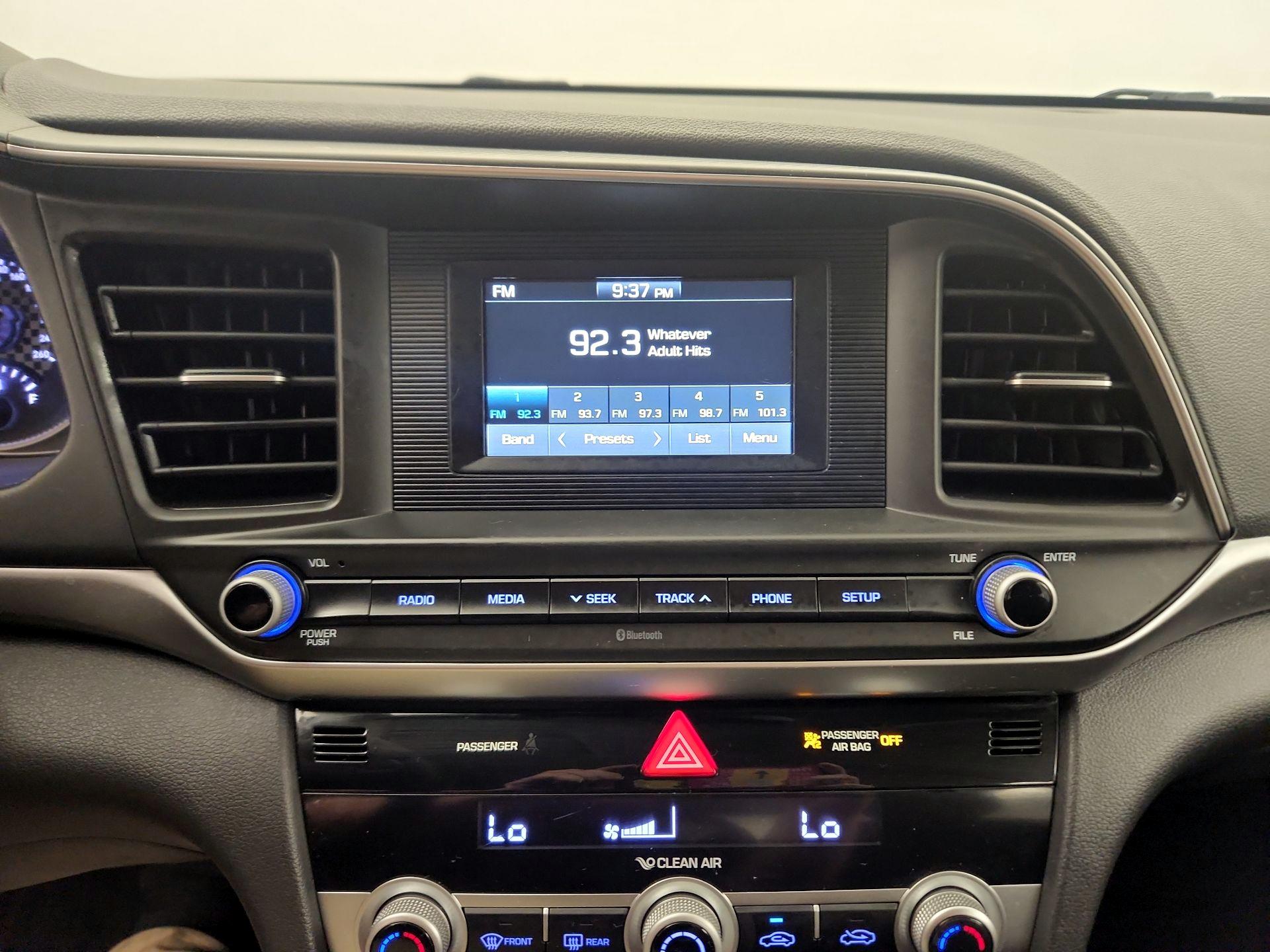 Thumbnail: 2020 Hyundai Elantra - 15