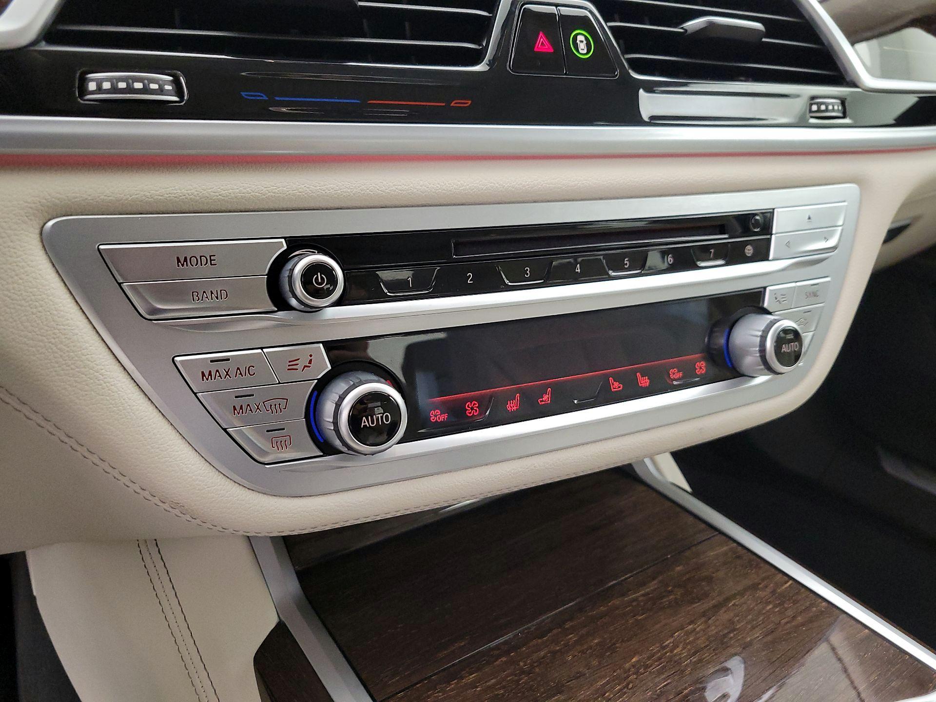 Thumbnail: 2020 BMW 7 Series - 17