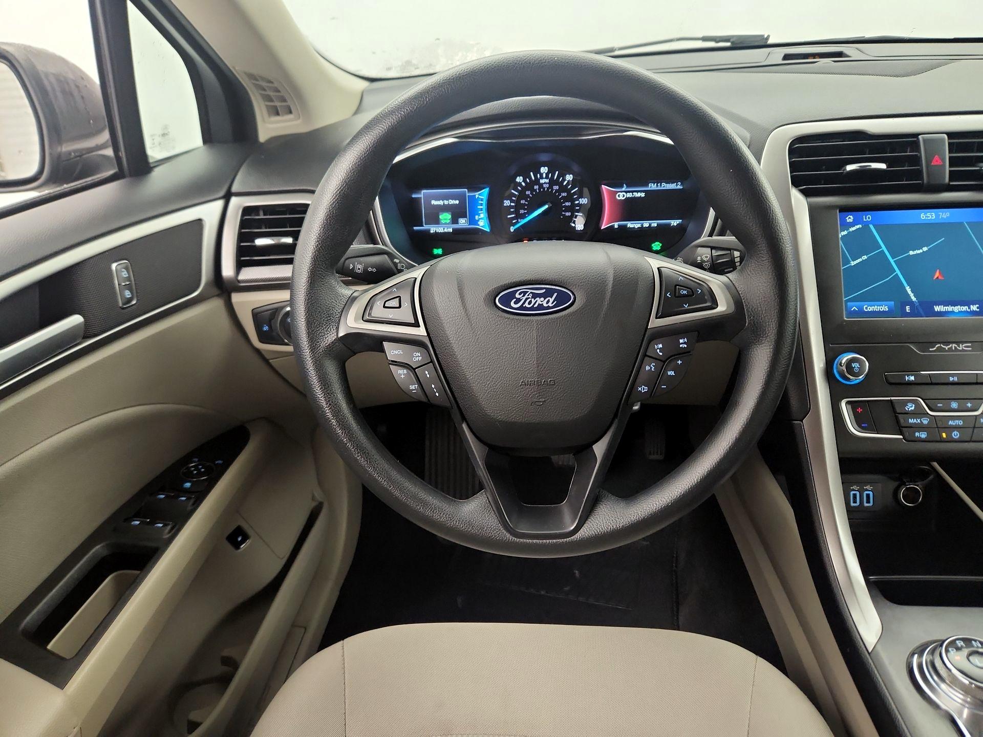 Thumbnail: 2020 Ford Fusion - 10