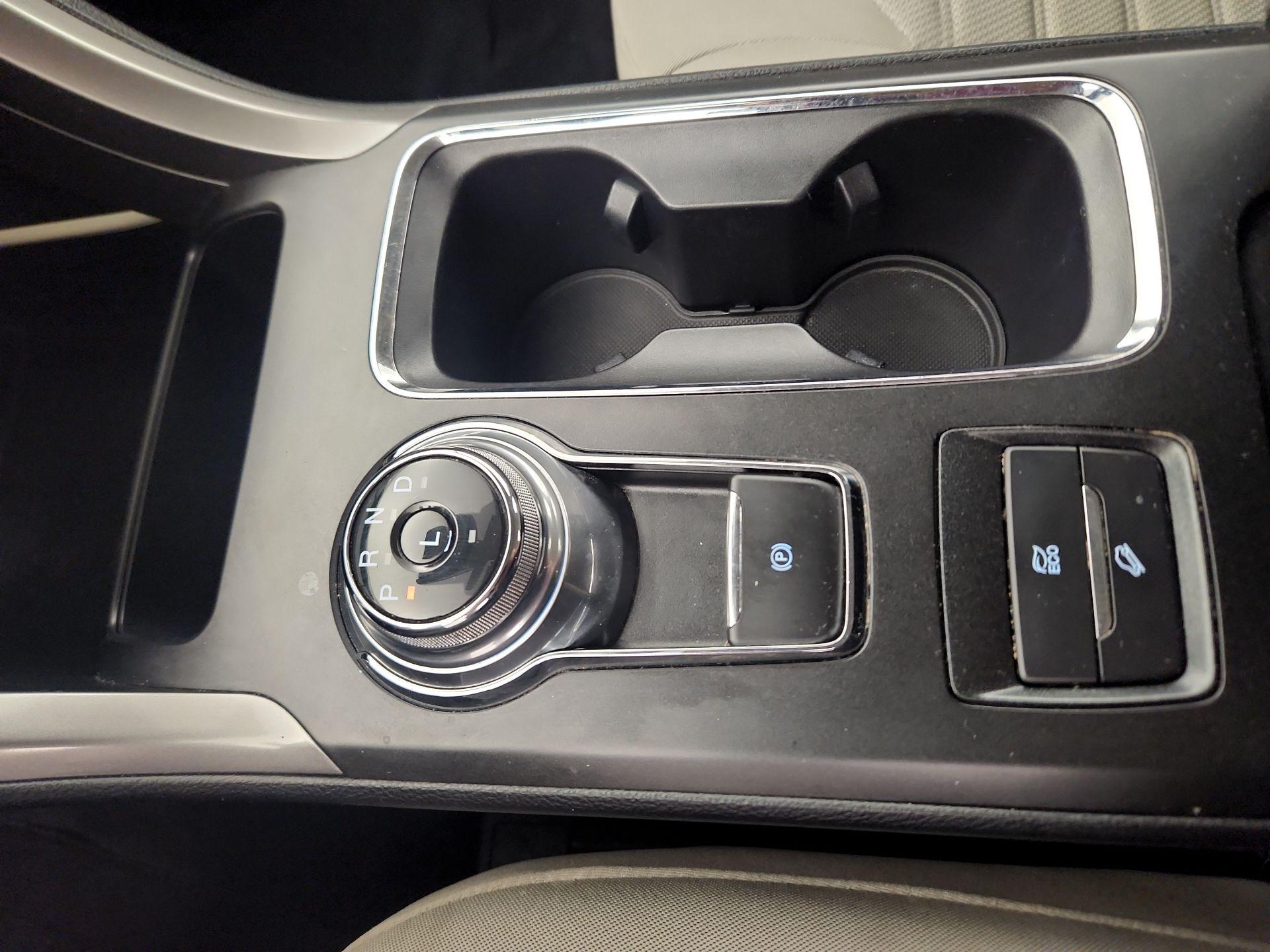 Thumbnail: 2020 Ford Fusion - 18