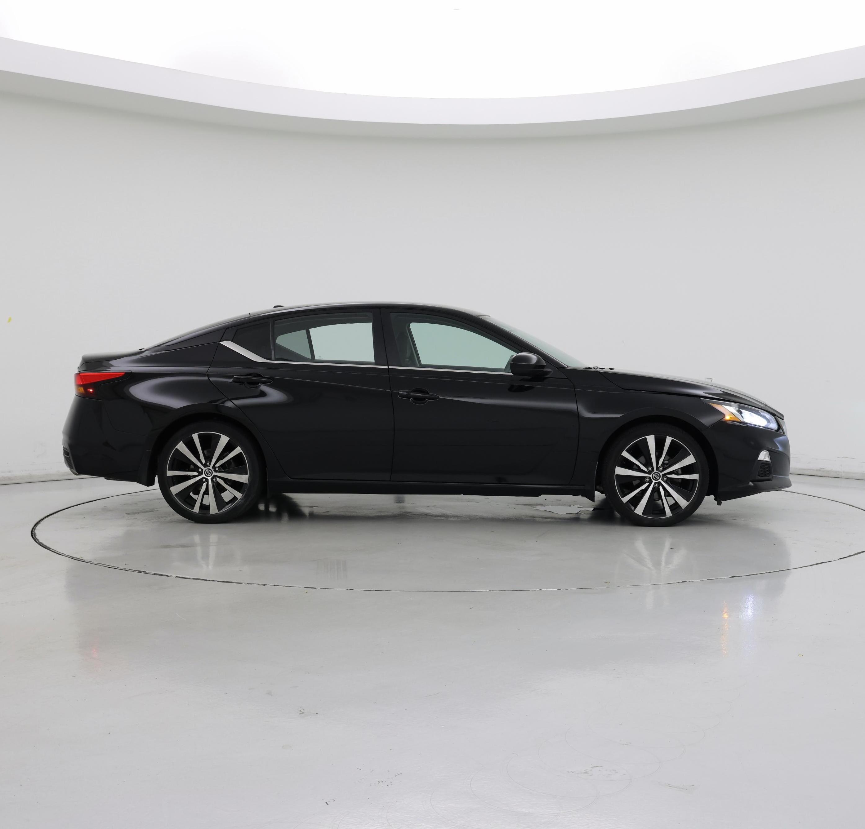 Thumbnail: 2022 Nissan Altima - 7