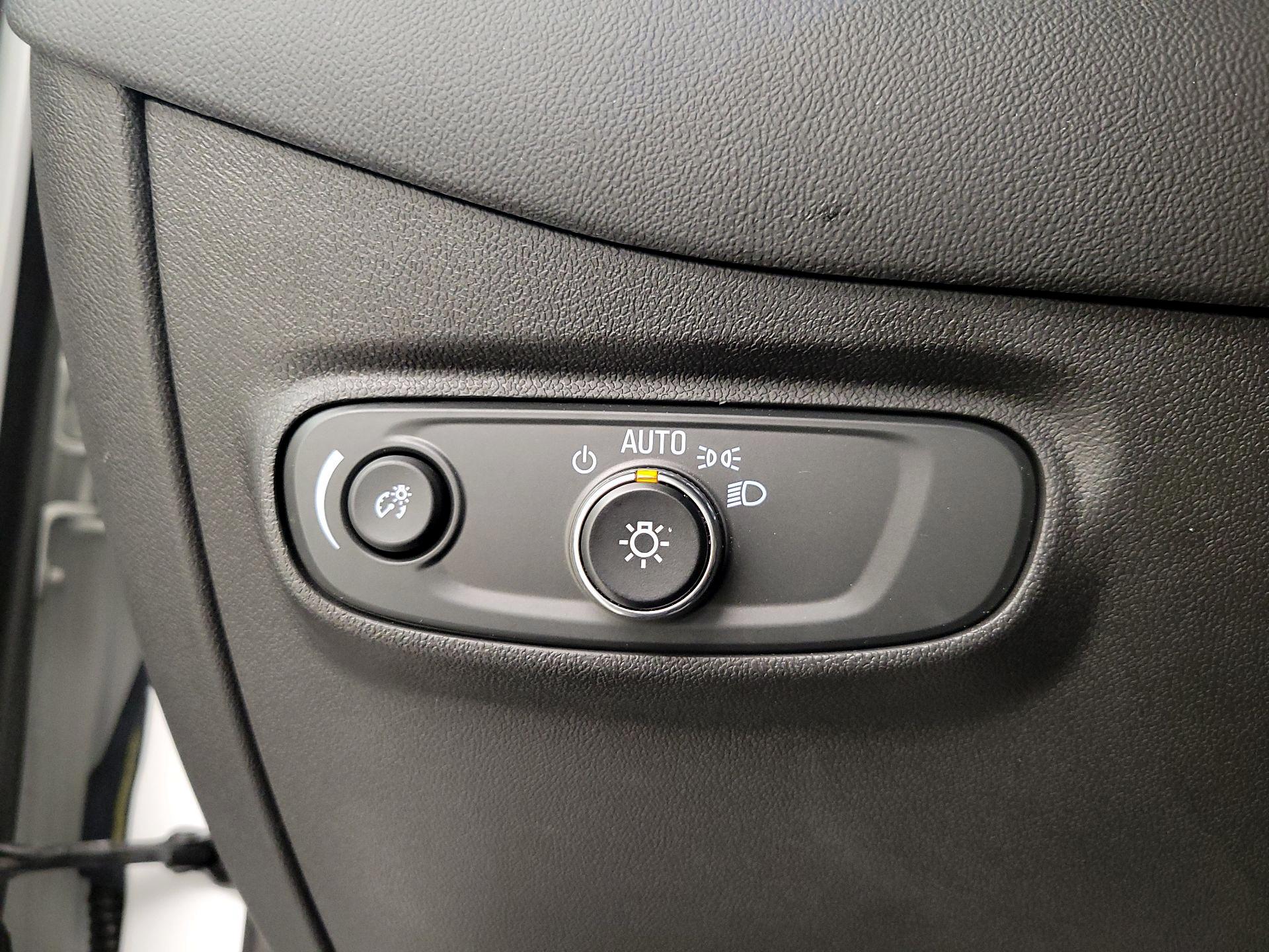 Thumbnail: 2021 Chevrolet Equinox - 11