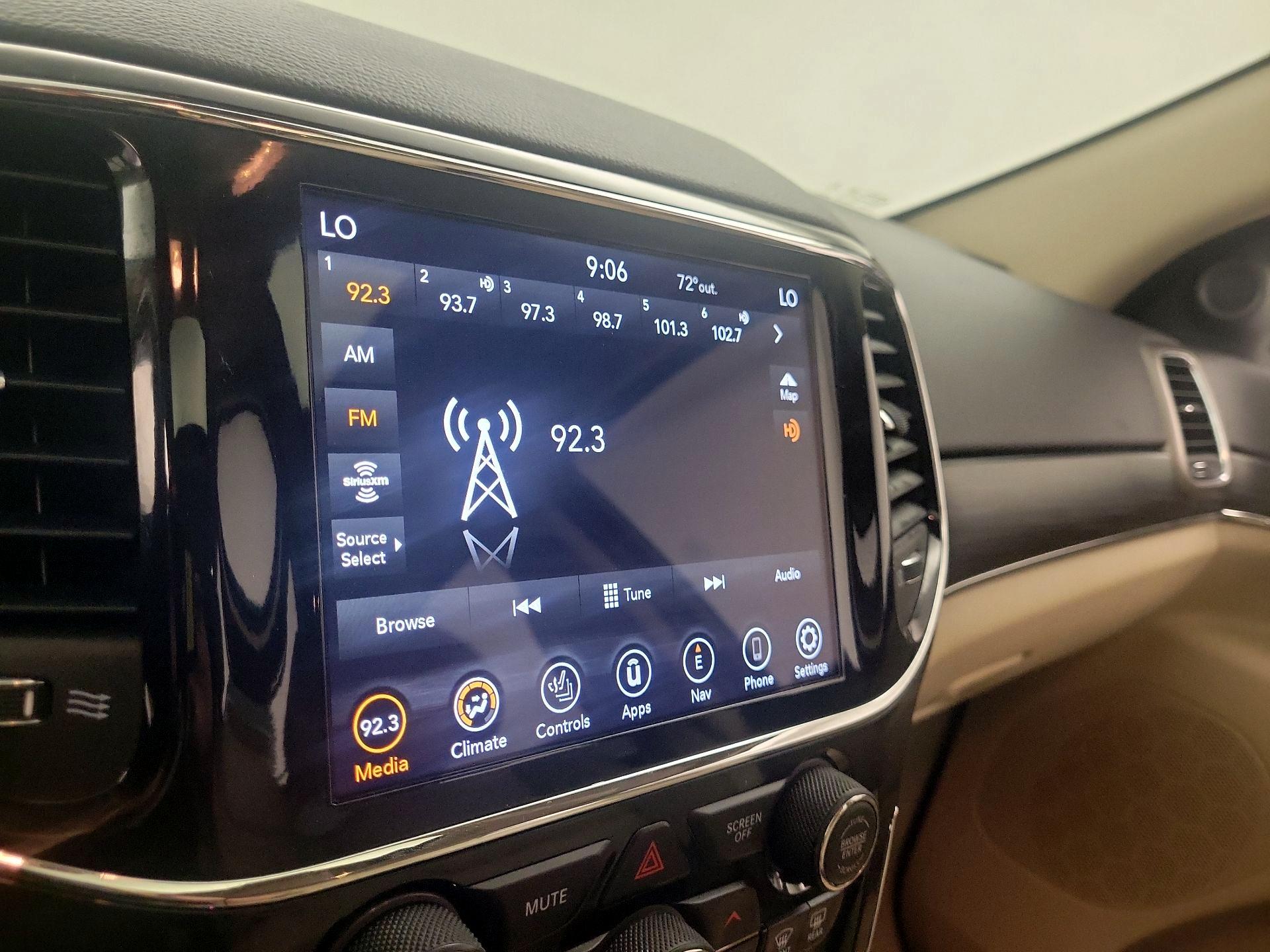 Thumbnail: 2021 Jeep Grand Cherokee - 16