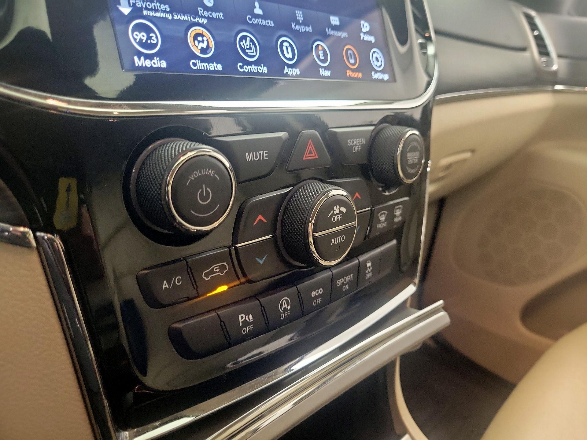 Thumbnail: 2021 Jeep Grand Cherokee - 17