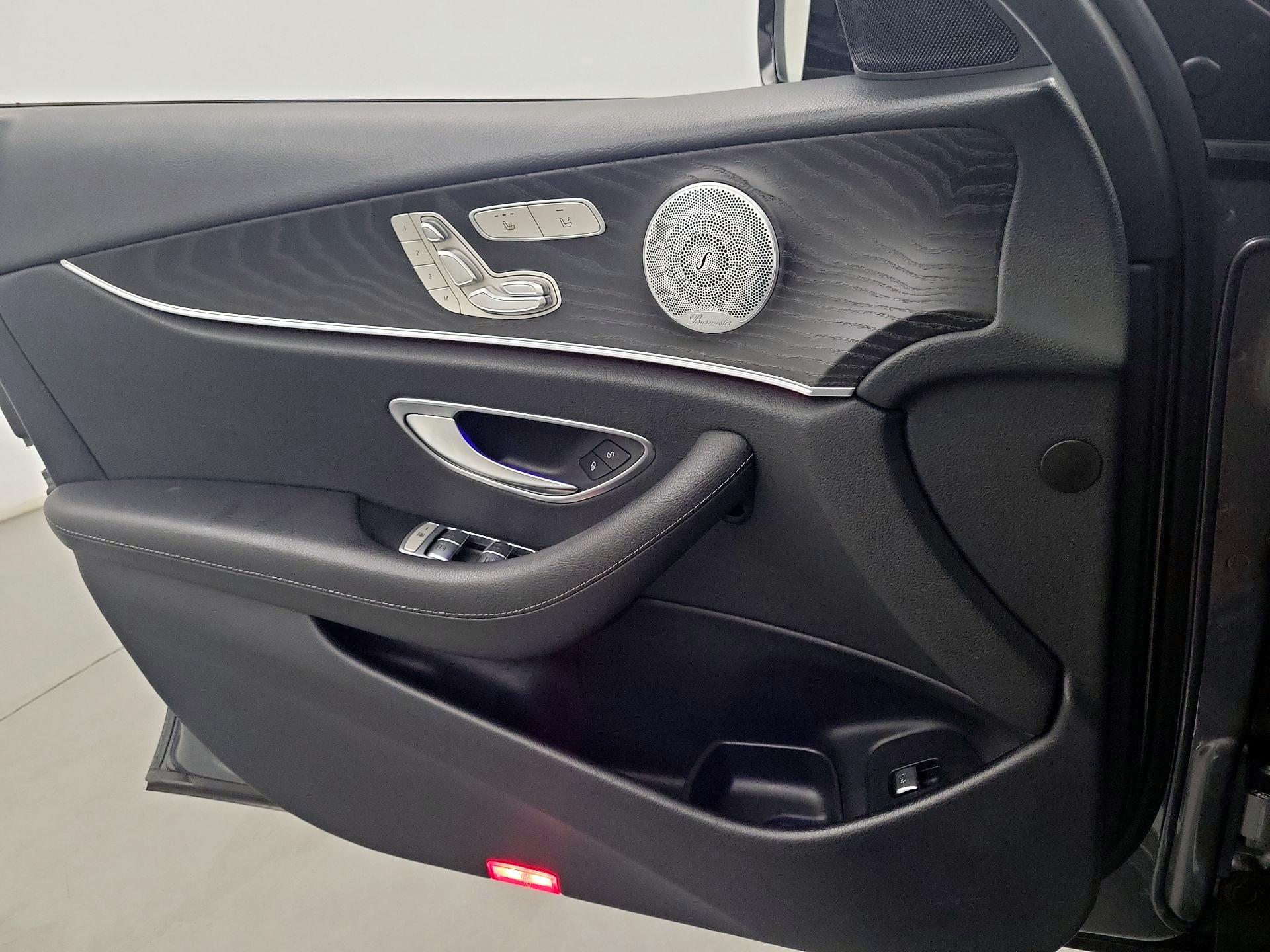 Thumbnail: 2020 Mercedes-Benz E-Class - 10