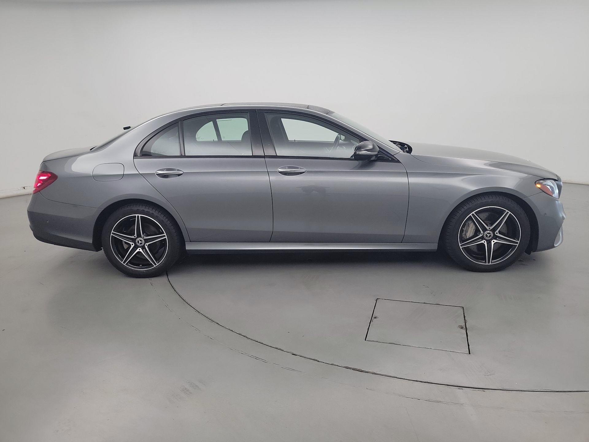 Thumbnail: 2020 Mercedes-Benz E-Class - 4