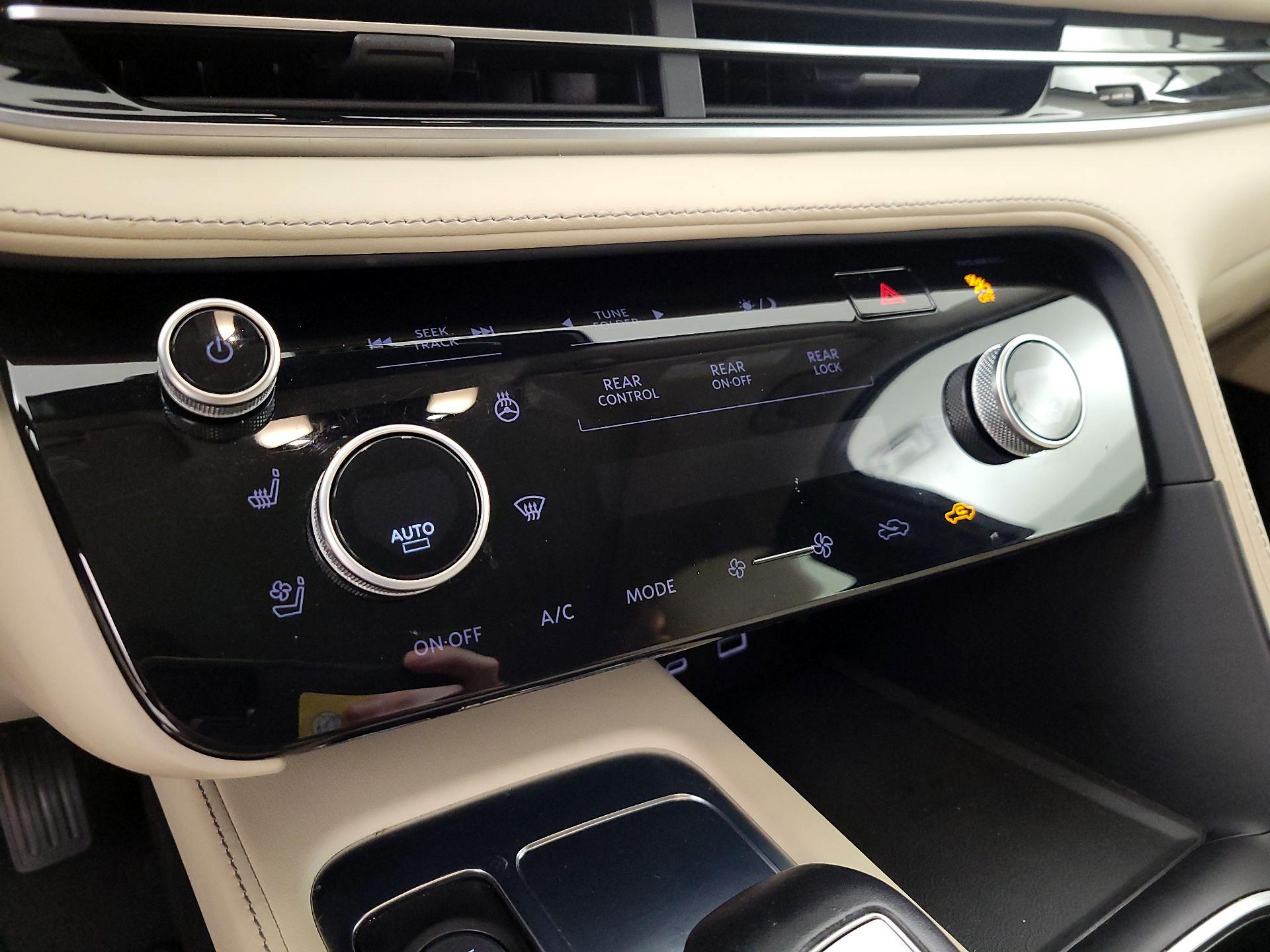 Thumbnail: 2023 INFINITI QX60 - 14