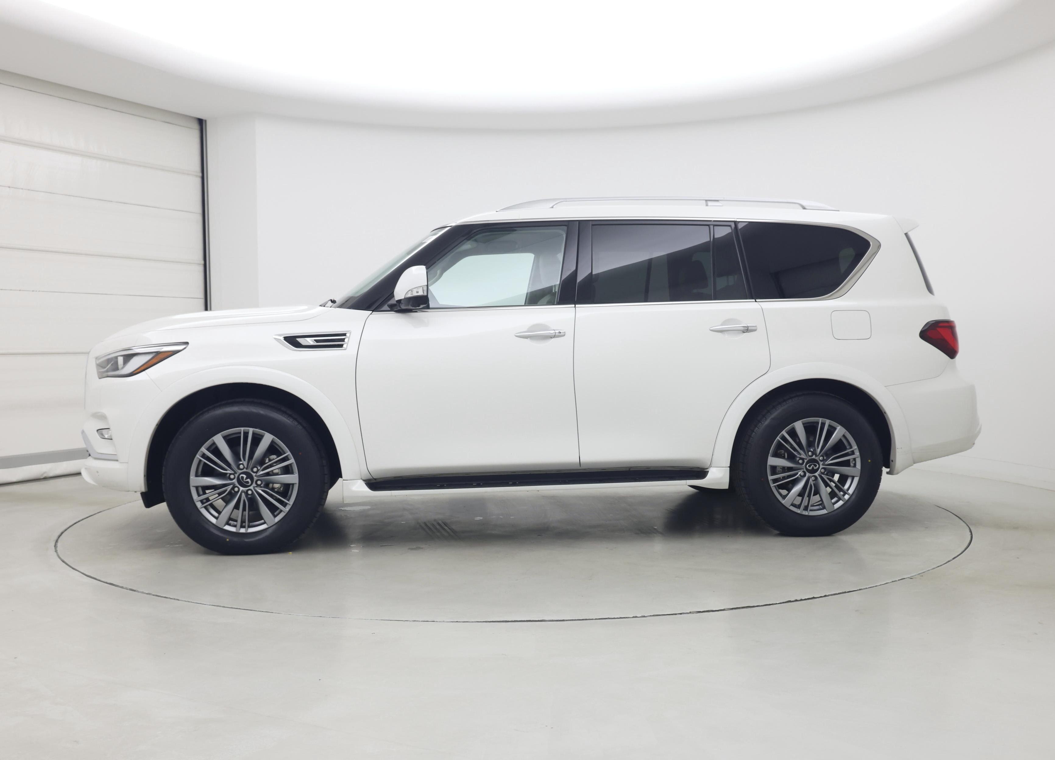 Thumbnail: 2022 INFINITI QX80 - 3