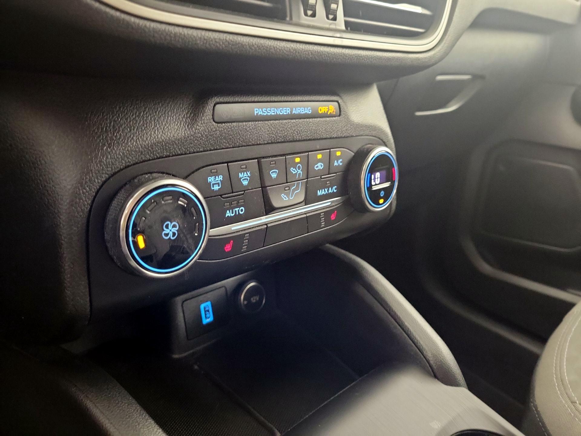 Thumbnail: 2020 Ford Escape - 16
