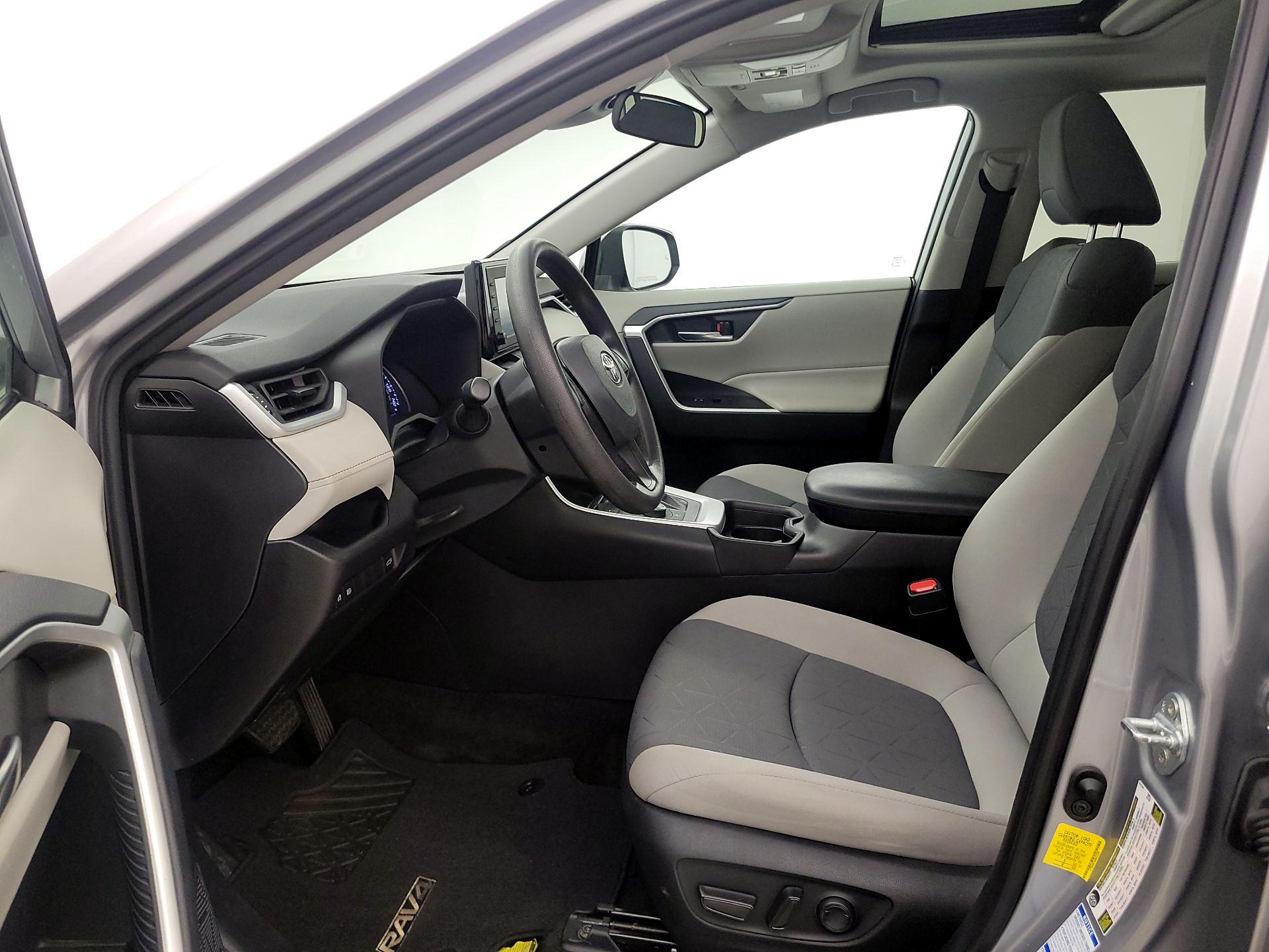 Thumbnail: 2021 Toyota RAV4 - 11