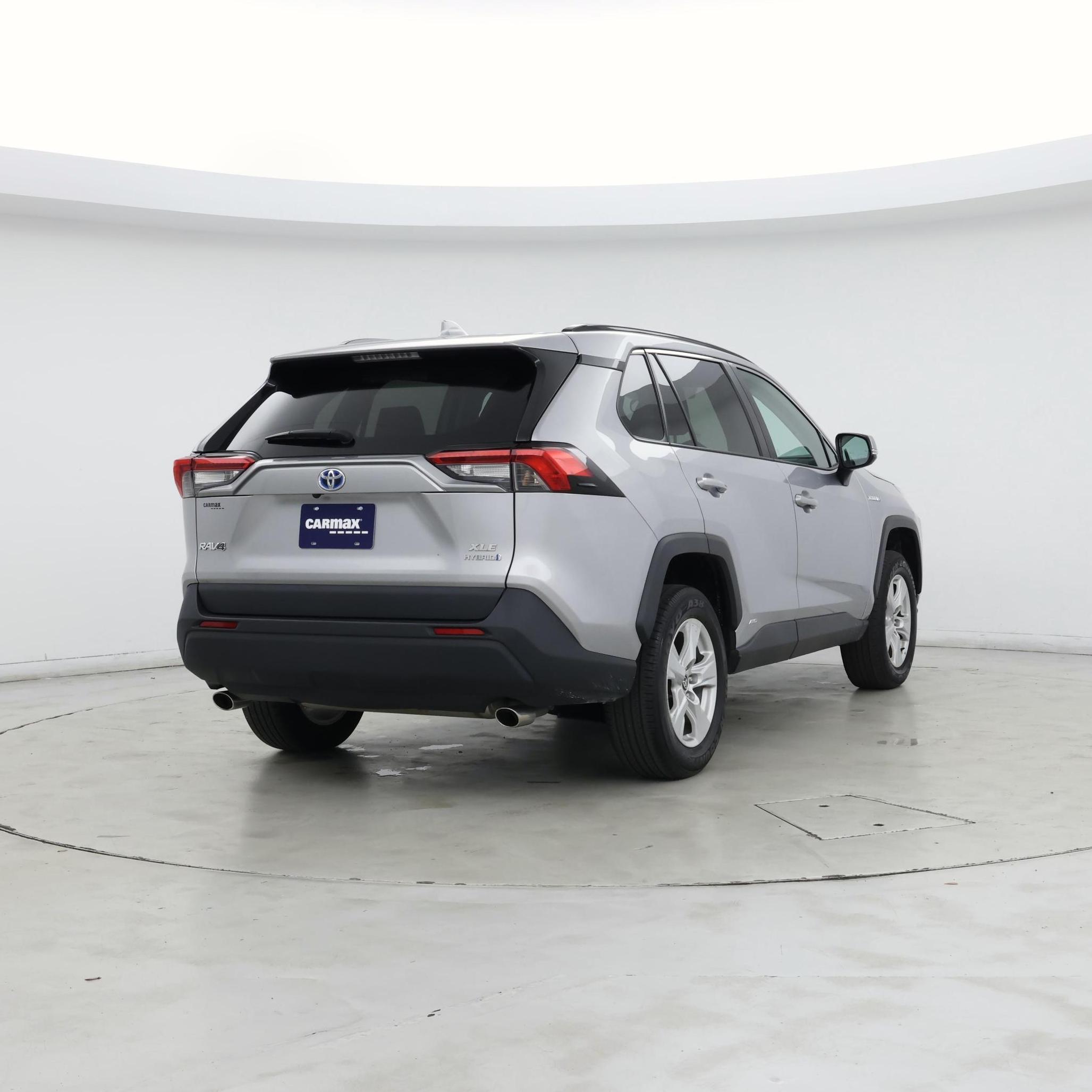 Thumbnail: 2021 Toyota RAV4 - 8
