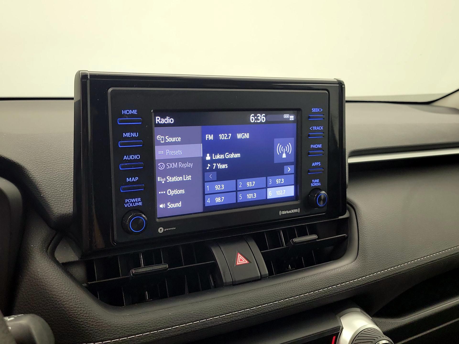 Thumbnail: 2021 Toyota RAV4 - 15