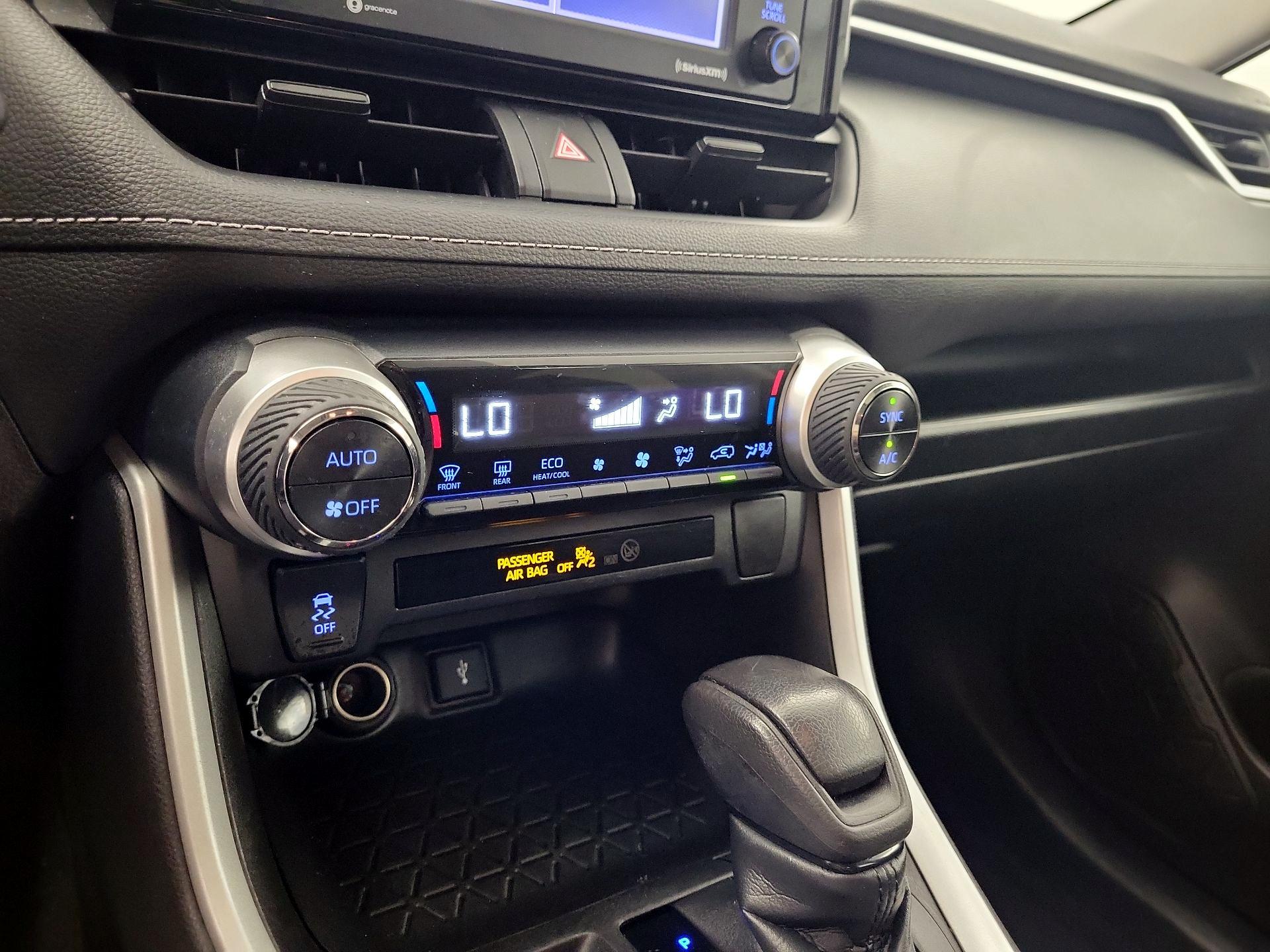 Thumbnail: 2021 Toyota RAV4 - 16