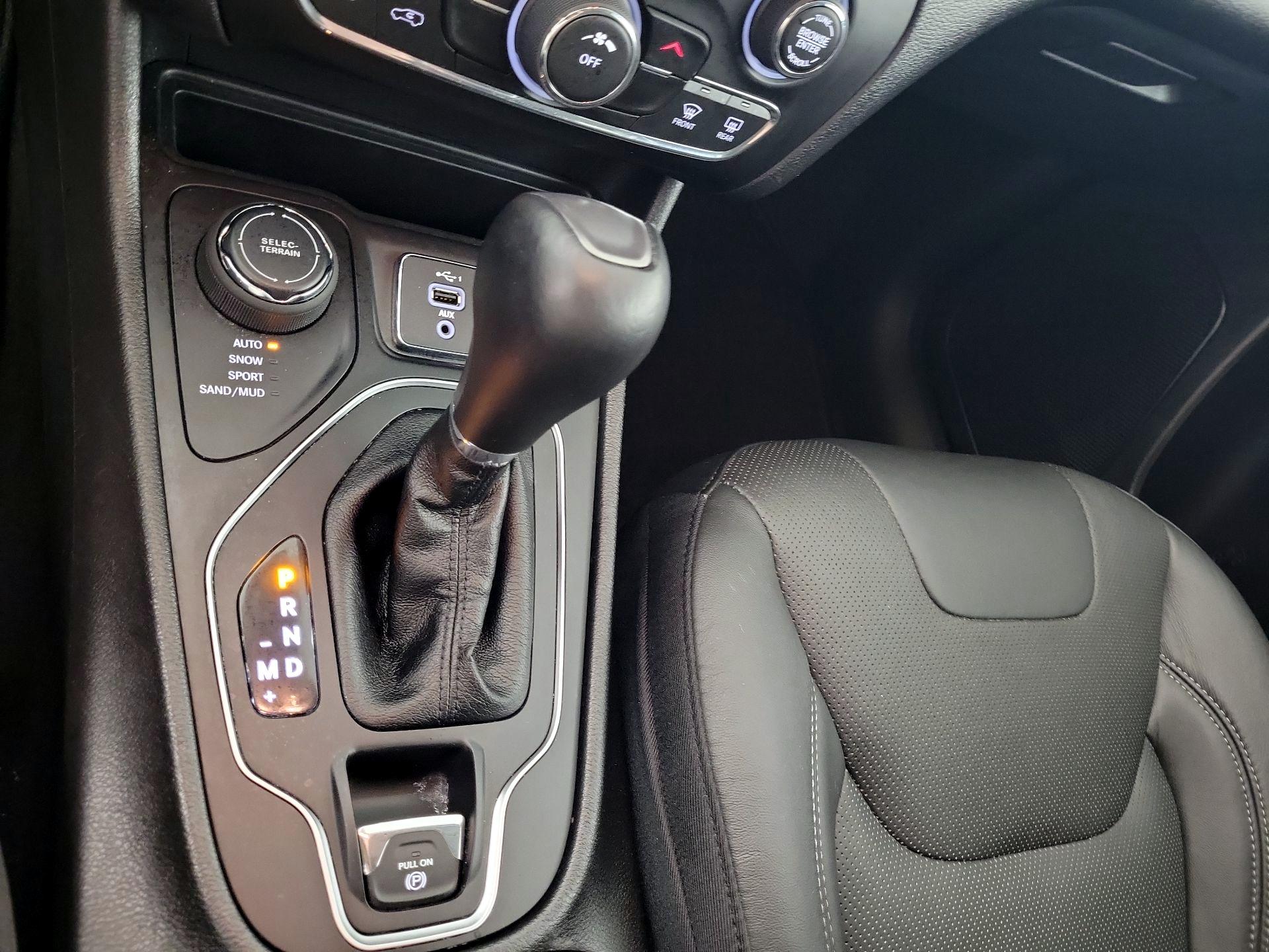 Thumbnail: 2021 Jeep Cherokee - 15