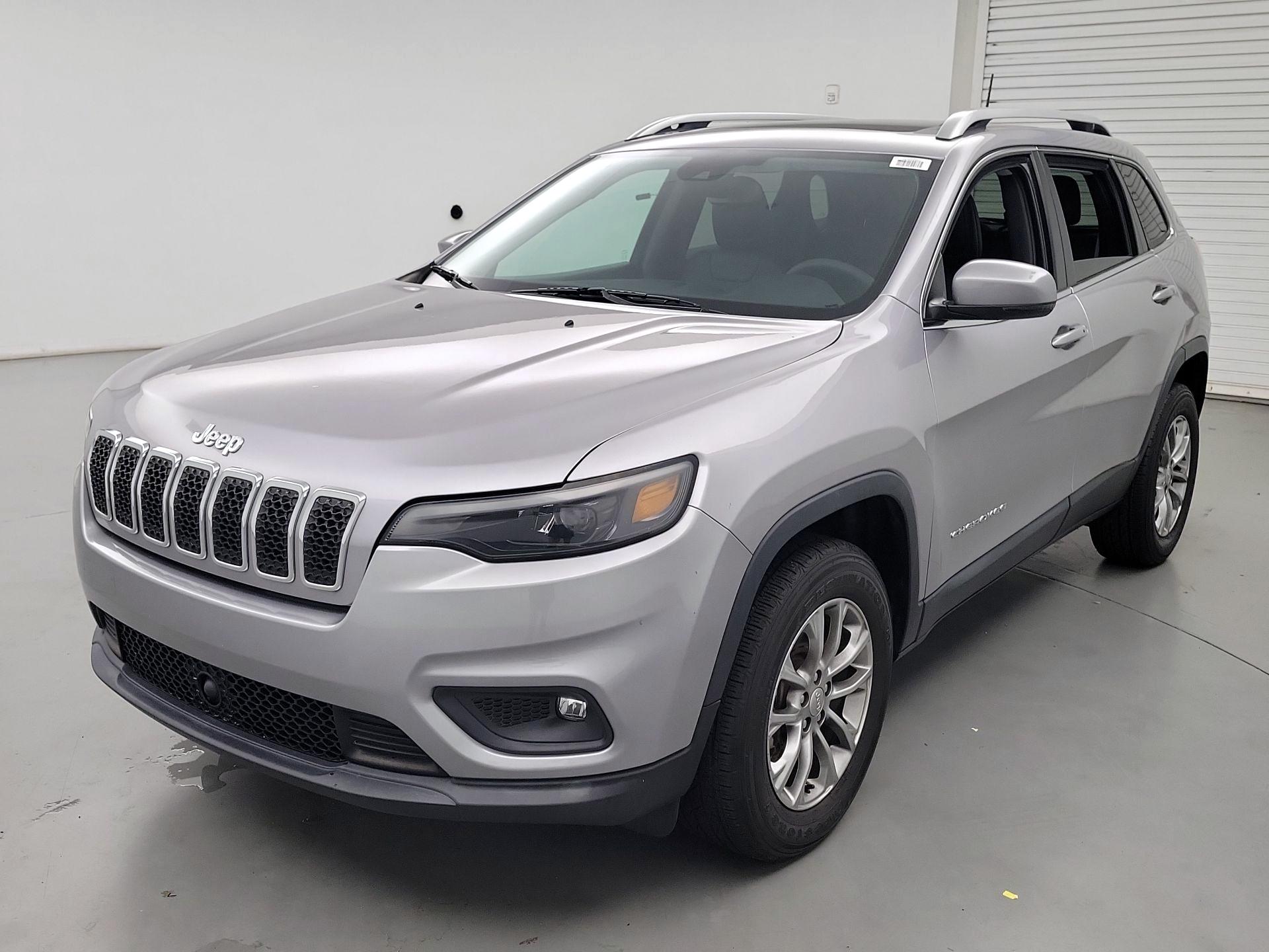 Thumbnail: 2021 Jeep Cherokee - 3