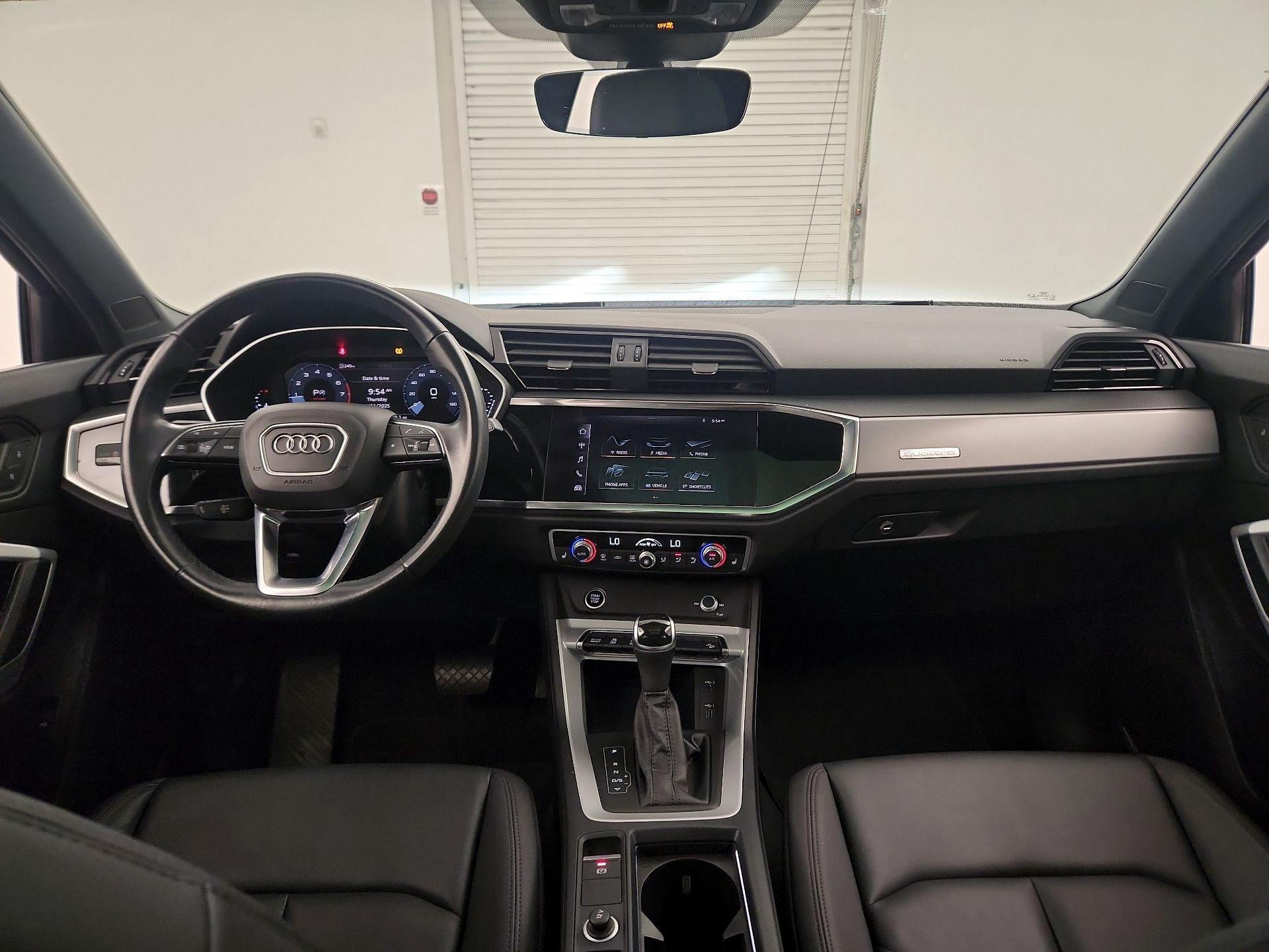 Thumbnail: 2021 Audi Q3 - 9