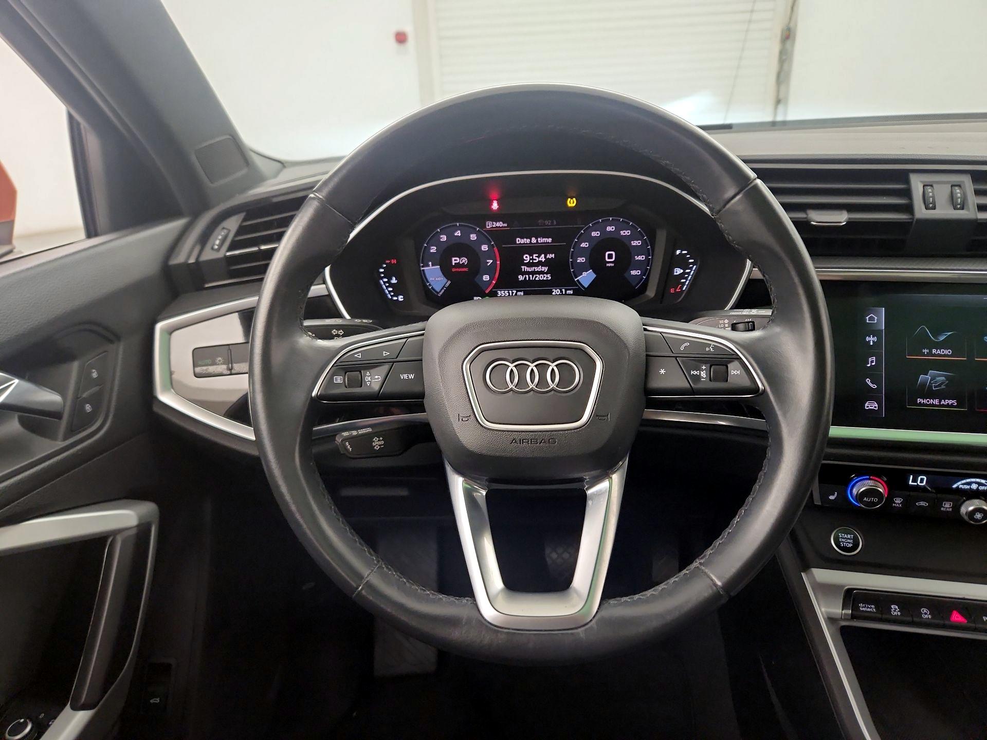 Thumbnail: 2021 Audi Q3 - 10