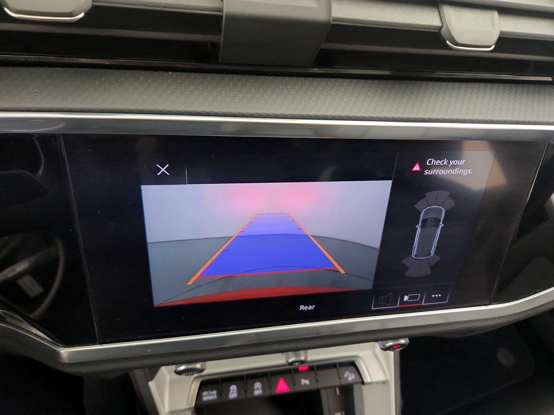 Thumbnail: 2021 Audi Q3 - 14