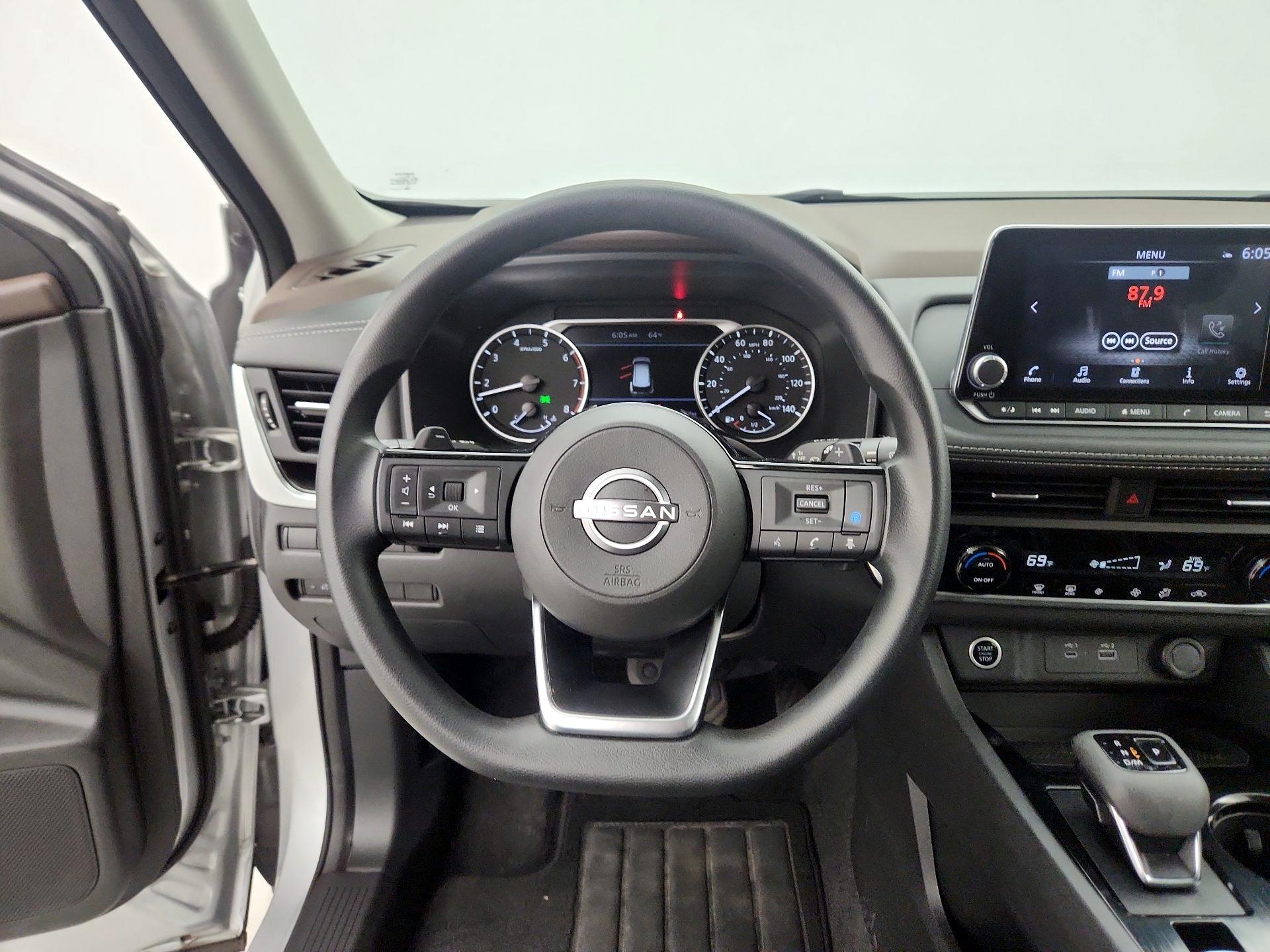Thumbnail: 2023 Nissan Rogue - 10