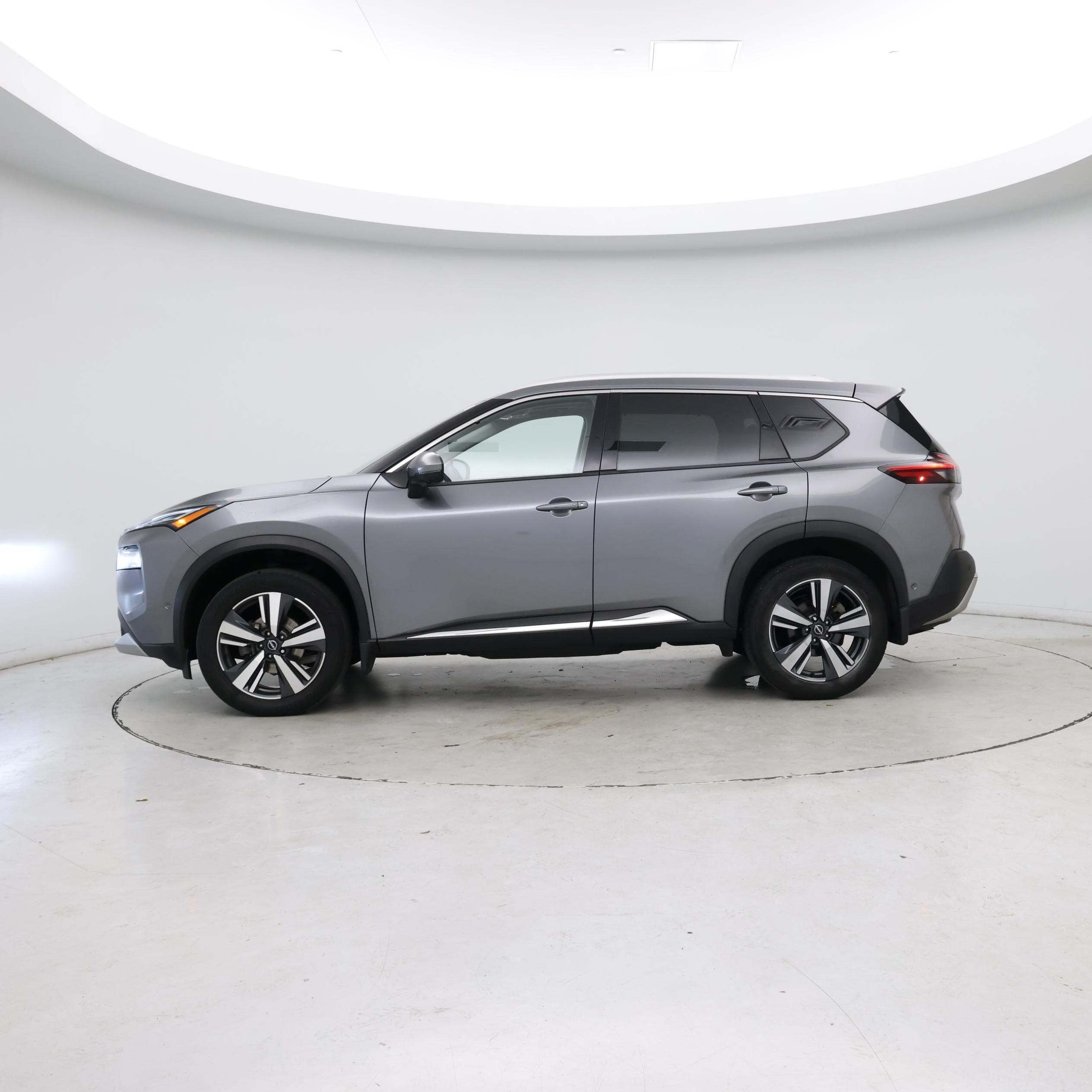 Thumbnail: 2022 Nissan Rogue - 3