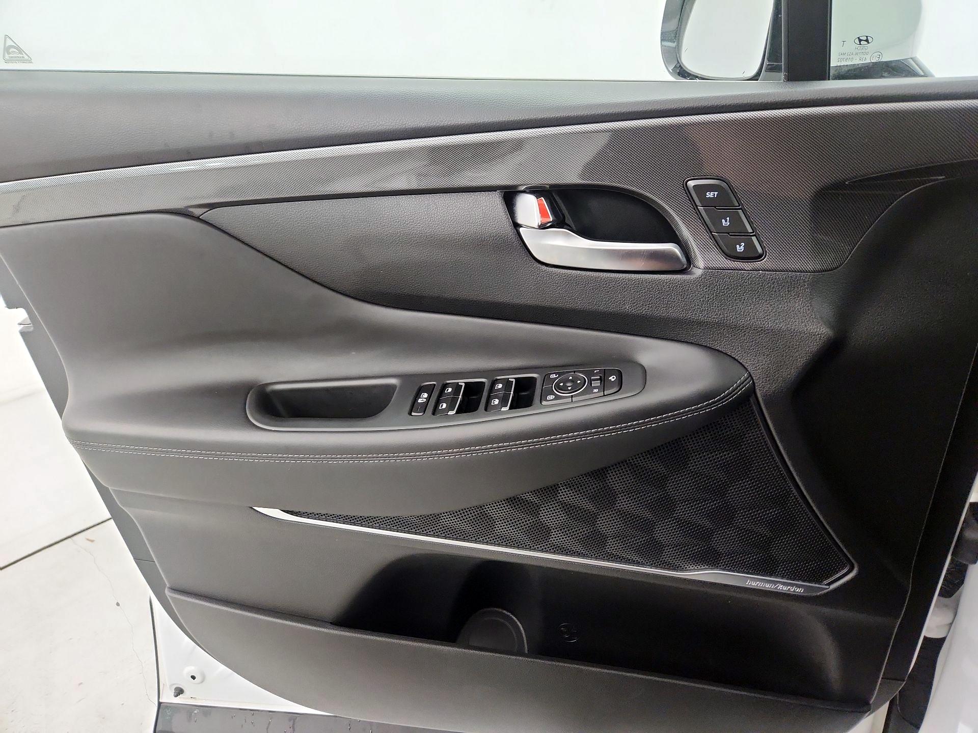 Thumbnail: 2022 Hyundai Santa Fe - 10