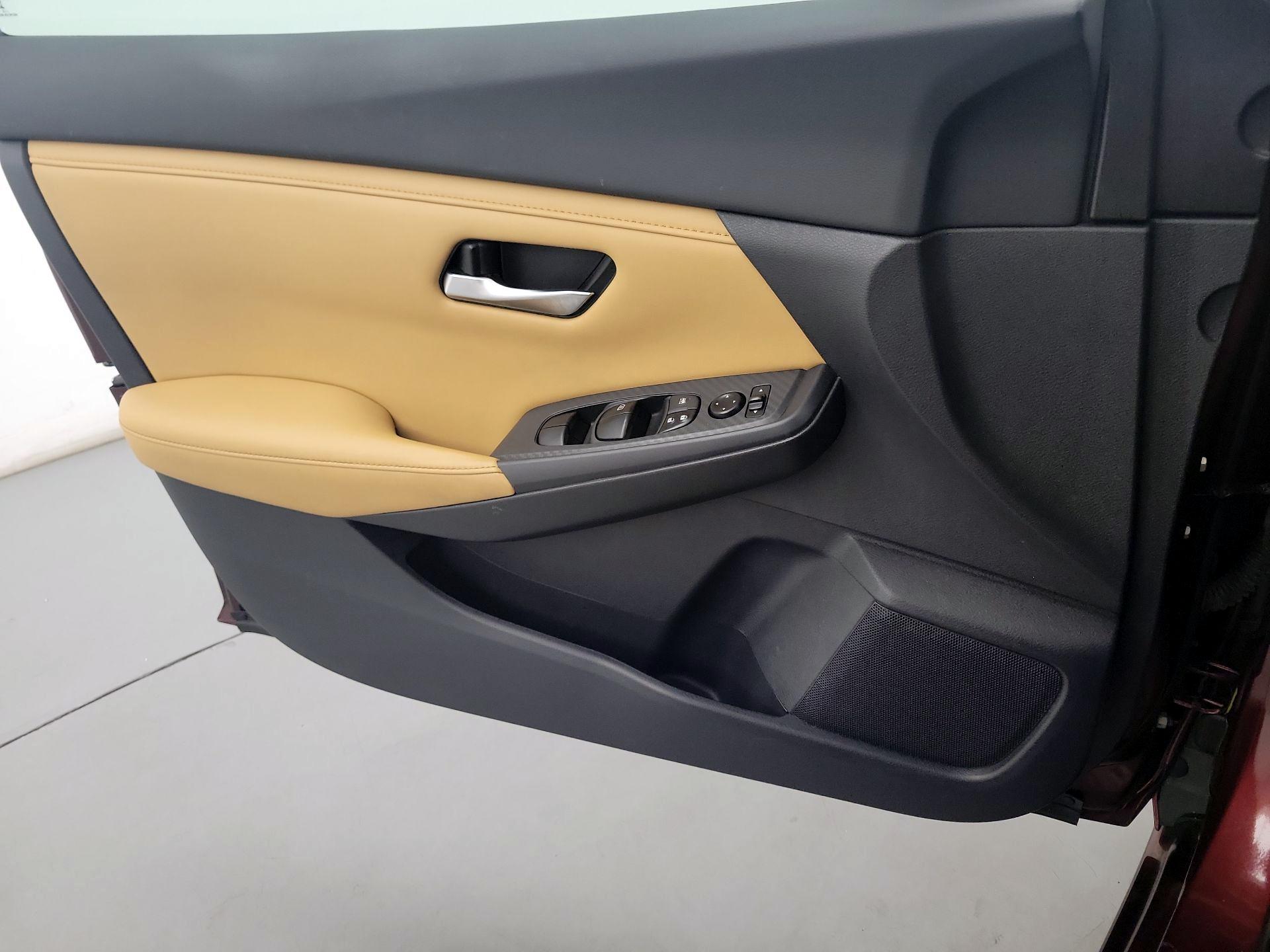 Thumbnail: 2022 Nissan Sentra - 12