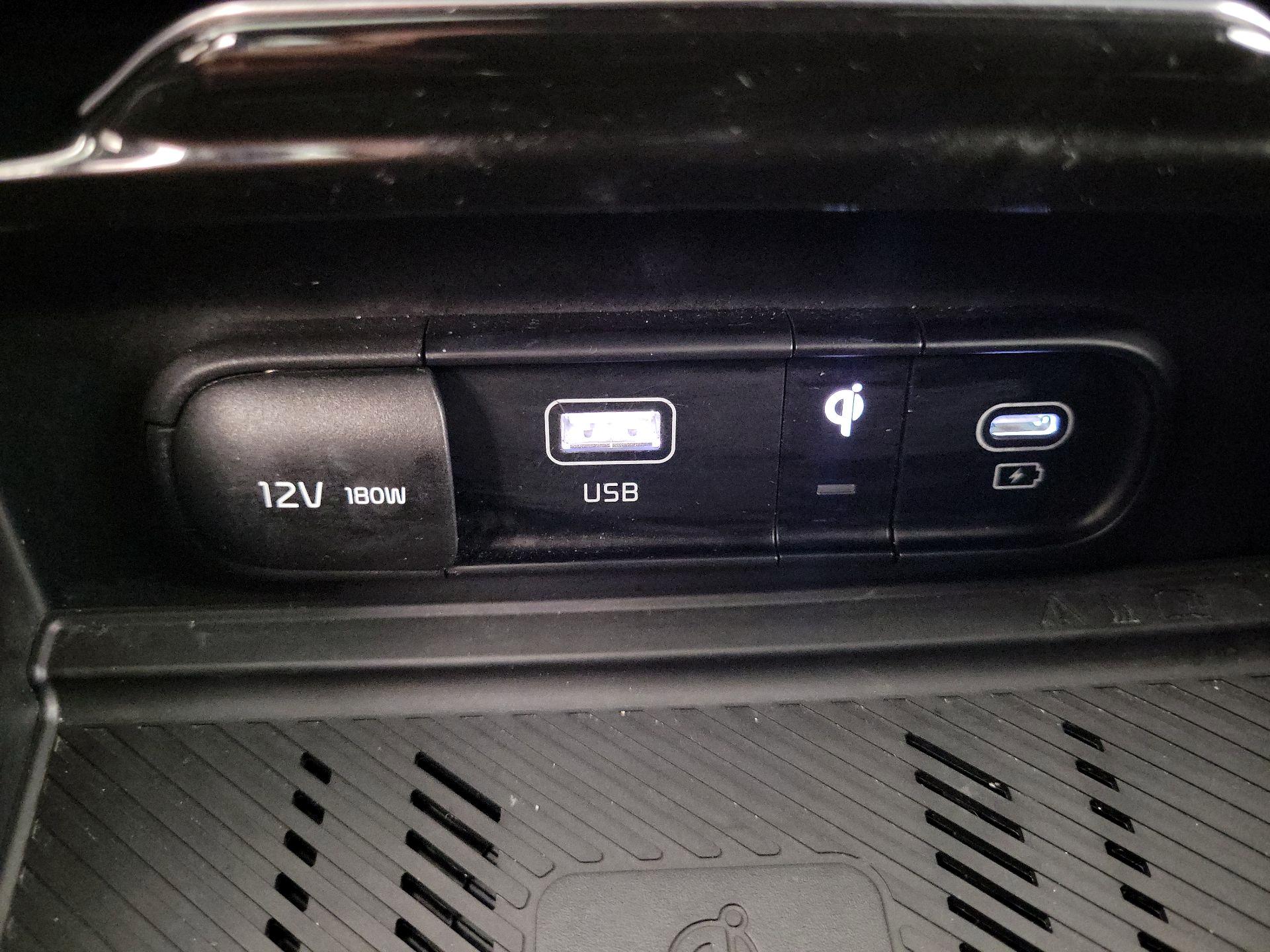 Thumbnail: 2023 Kia Sportage - 16