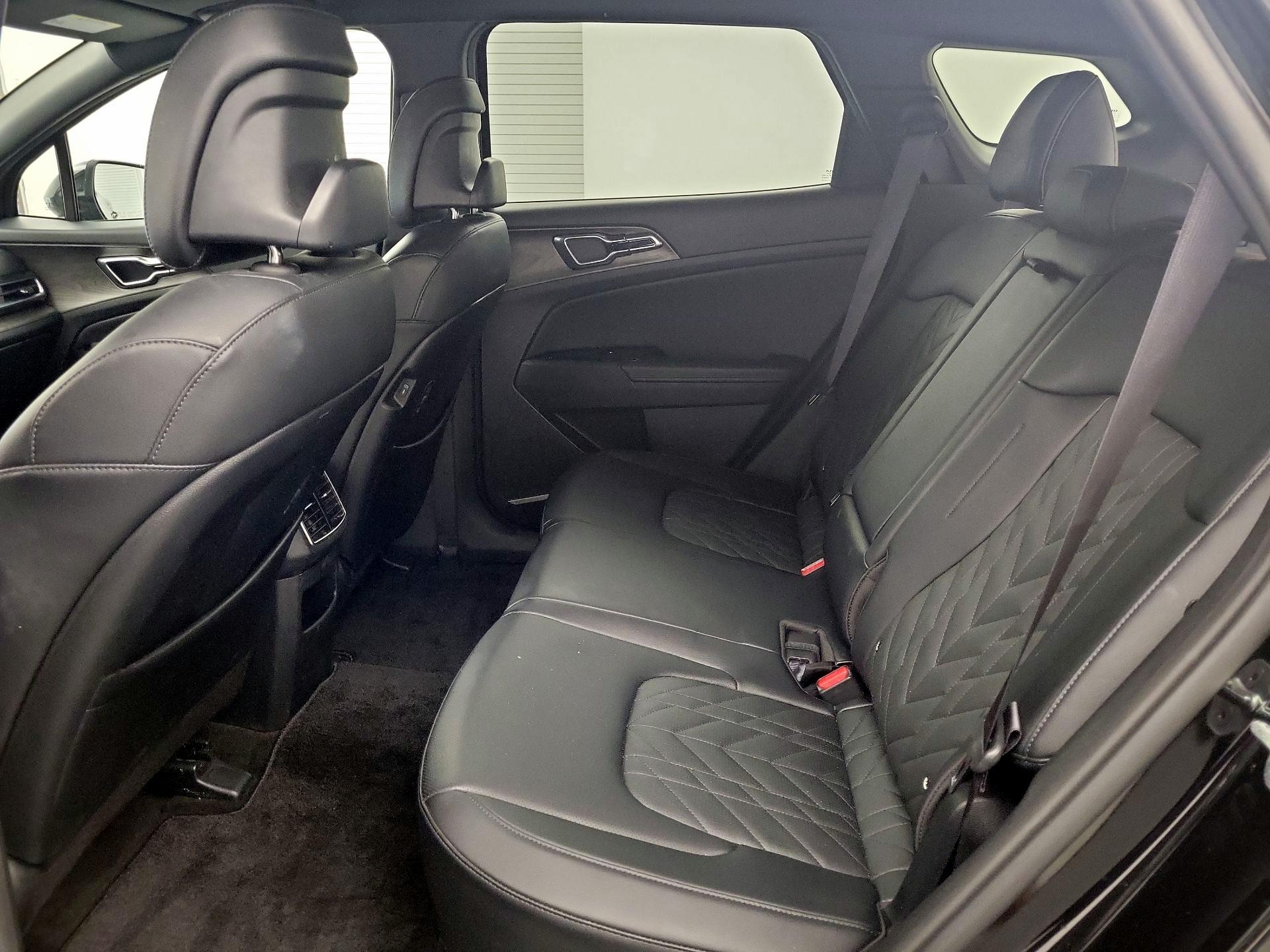 Thumbnail: 2023 Kia Sportage - 18