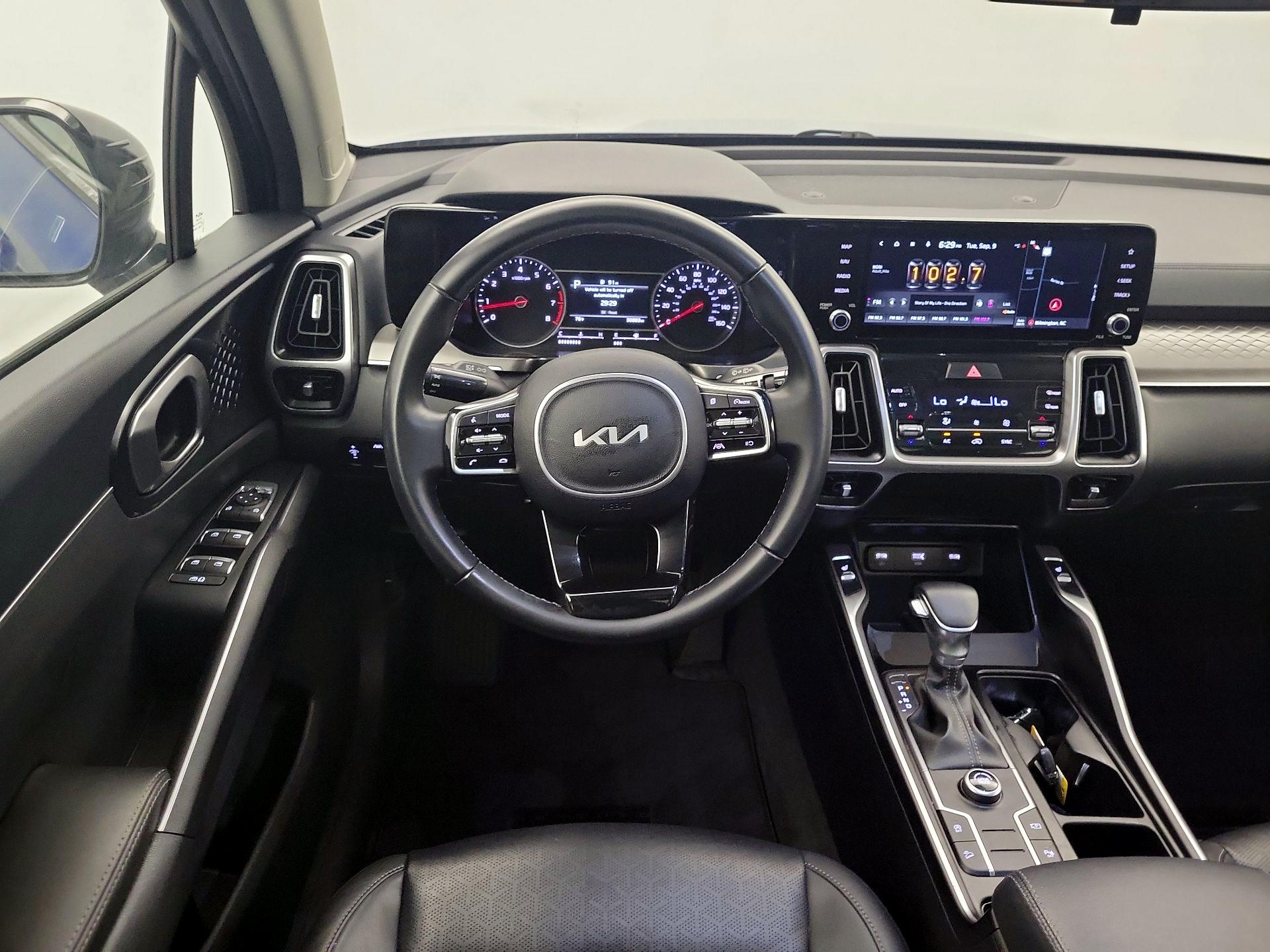 Thumbnail: 2022 Kia Sorento - 10
