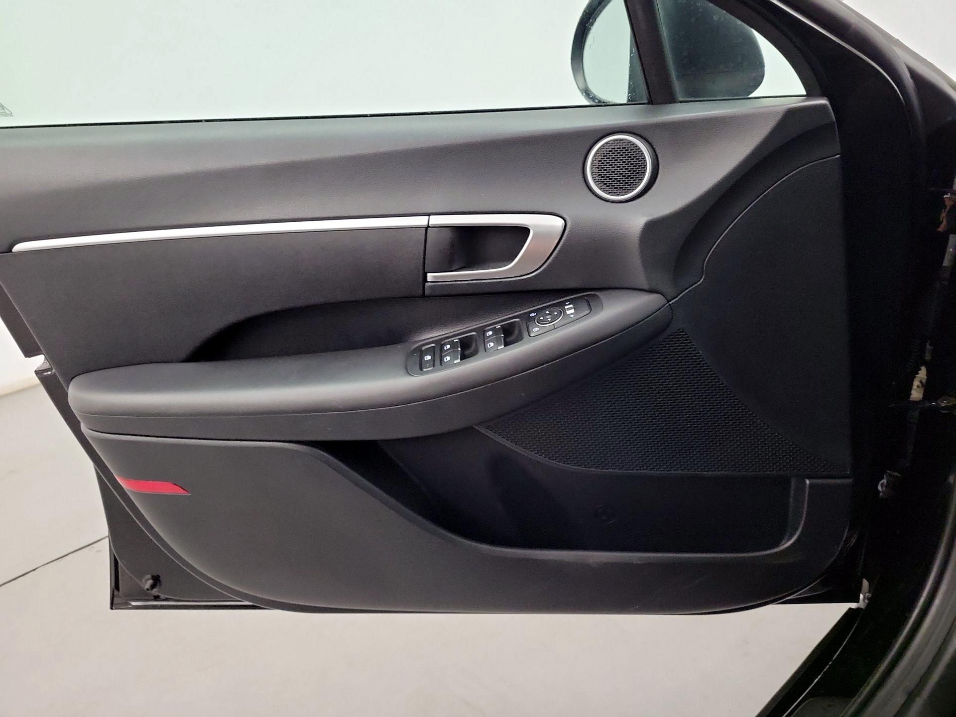 Thumbnail: 2023 Hyundai Sonata - 12