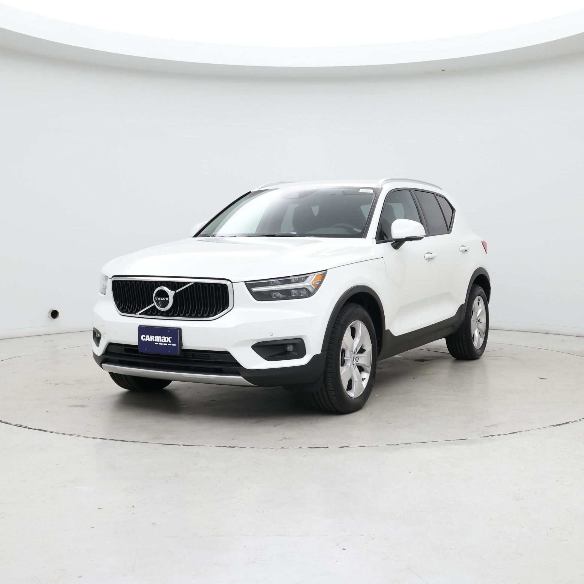 Thumbnail: 2022 Volvo XC40 - 4