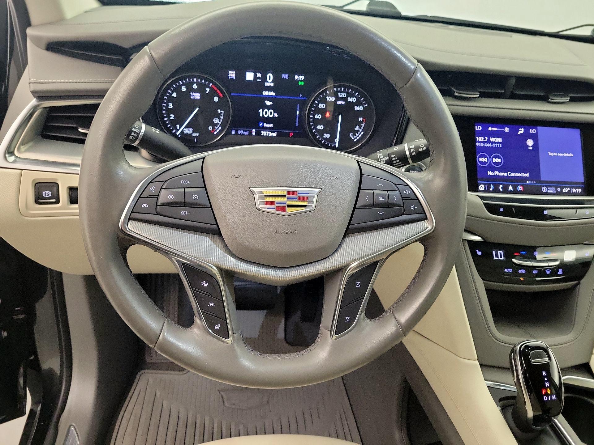 Thumbnail: 2021 Cadillac XT5 - 10