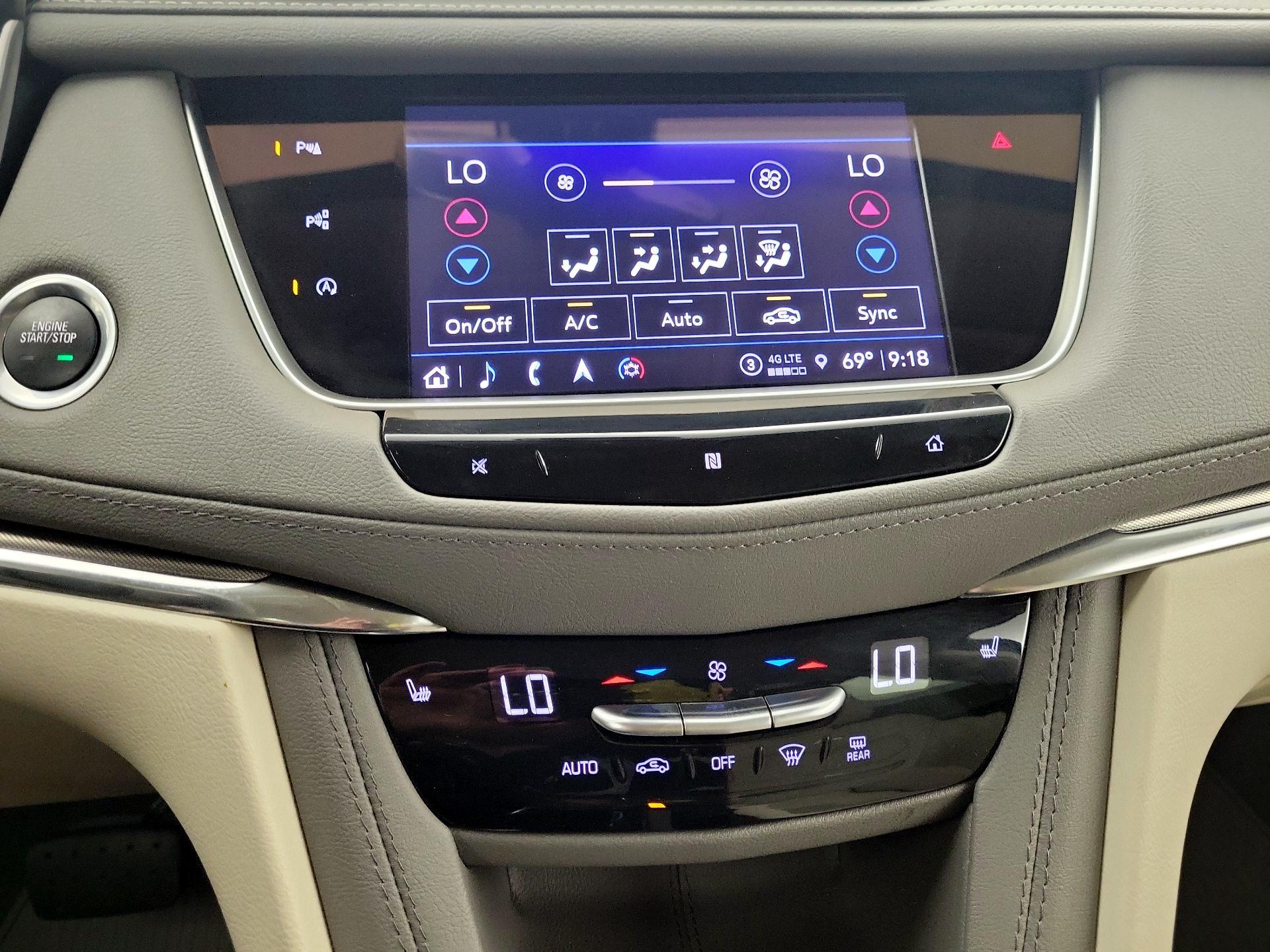 Thumbnail: 2021 Cadillac XT5 - 16