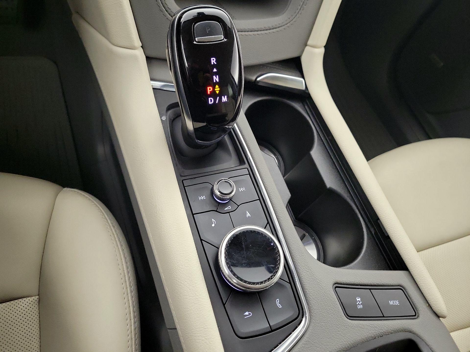 Thumbnail: 2021 Cadillac XT5 - 17